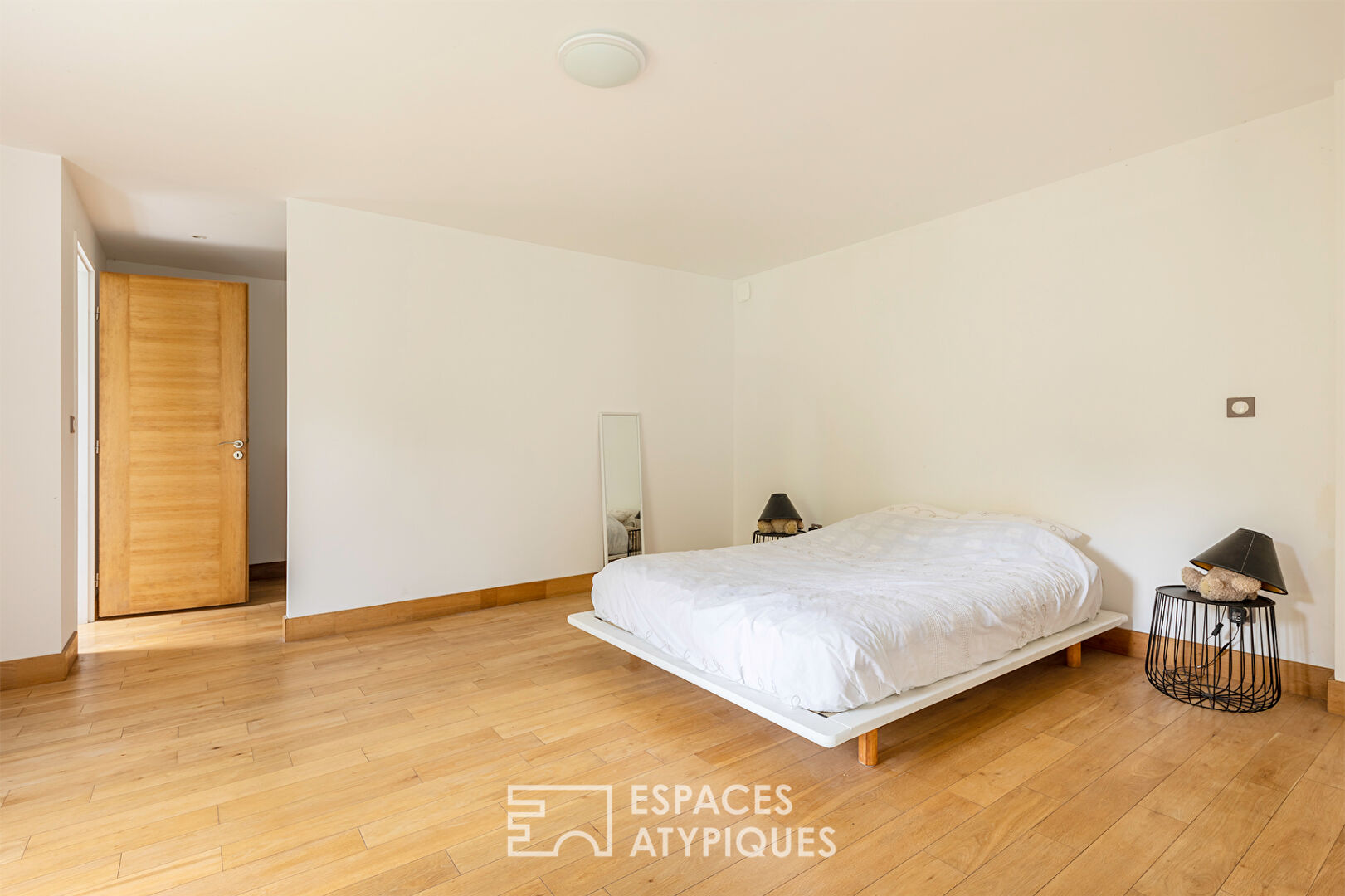 L’APAISANTE – Renovated stone house with a view of nature