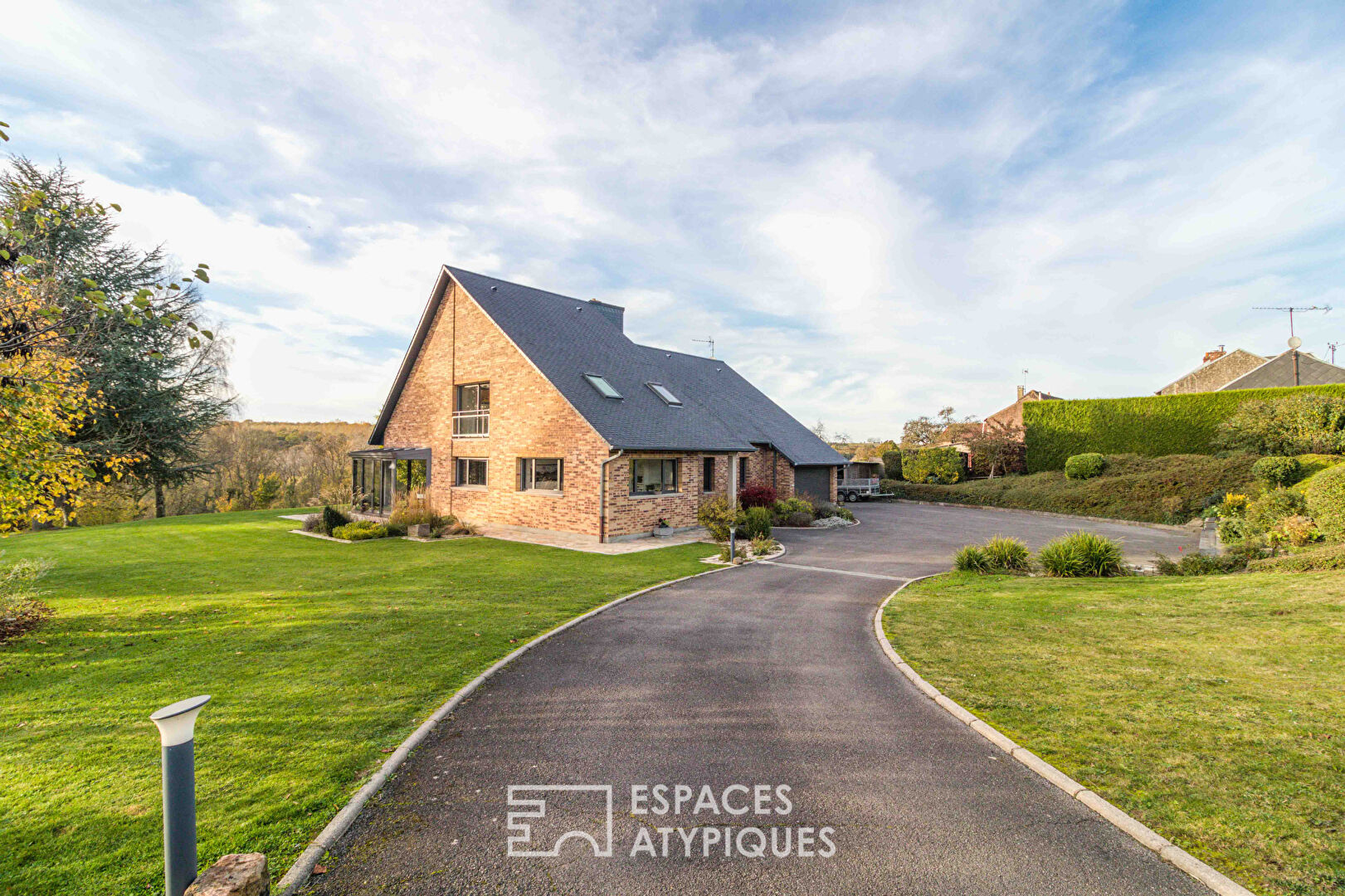 The bright -family home in the Anchor Valley