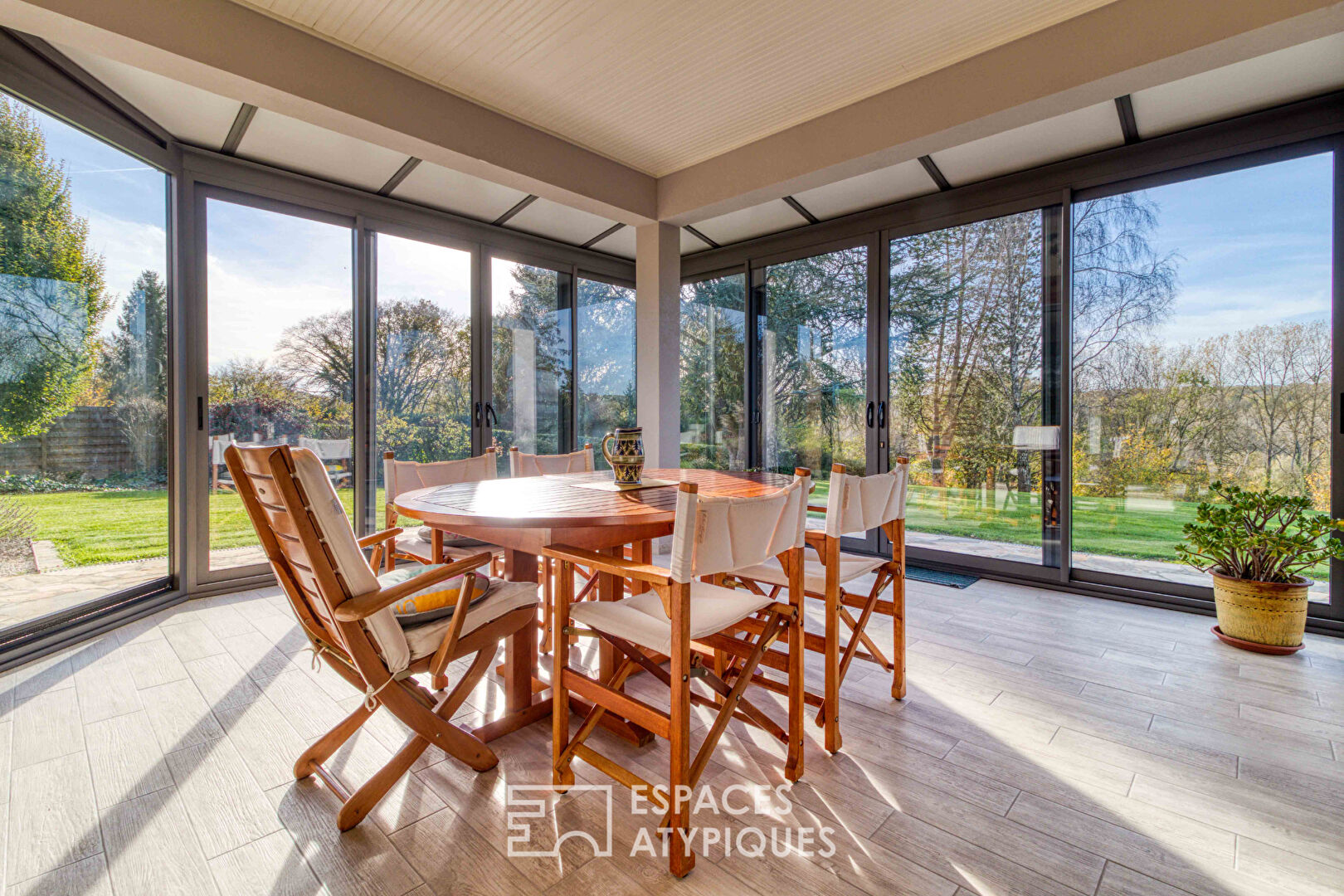 The bright -family home in the Anchor Valley