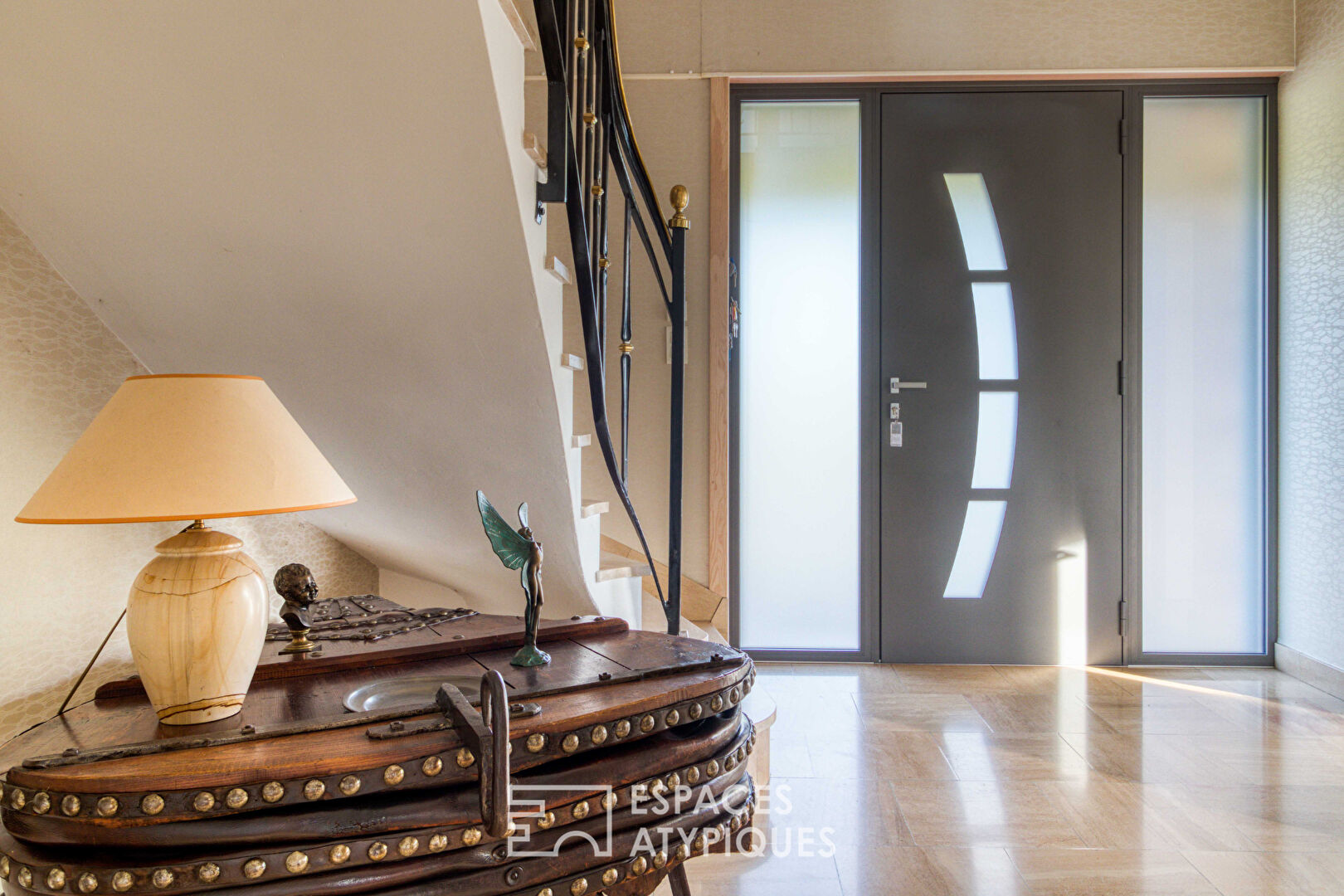 The bright -family home in the Anchor Valley