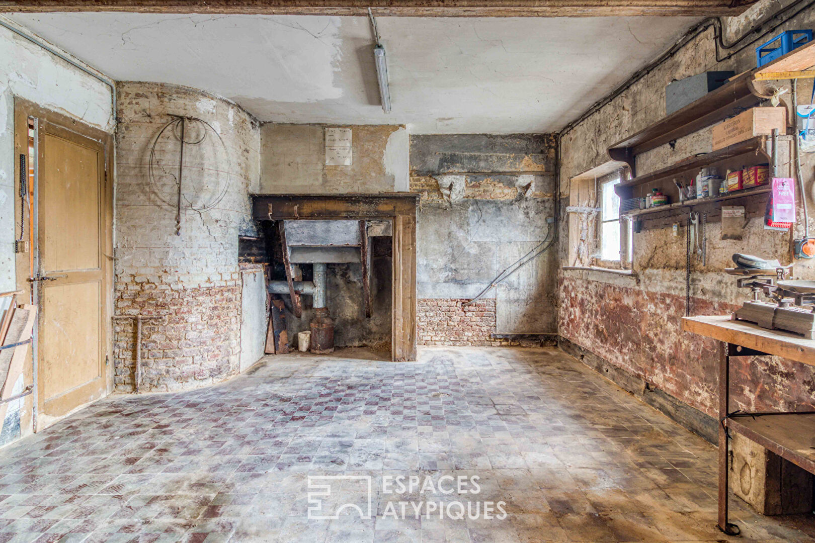 Castle life – 19th century residence at the gates of Amiens