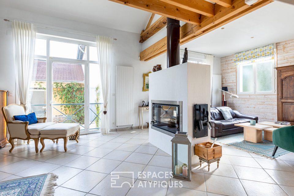 Ancienne Bobinerie de 245m2 avec garage et jardin proche du centre-ville
