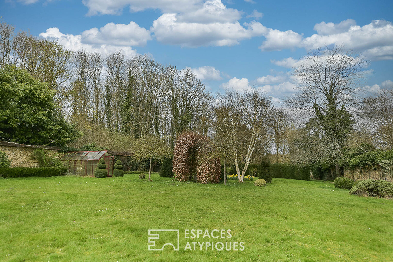 Ancien Relais de Chasse du Château – Demeure de charme au coeur du village