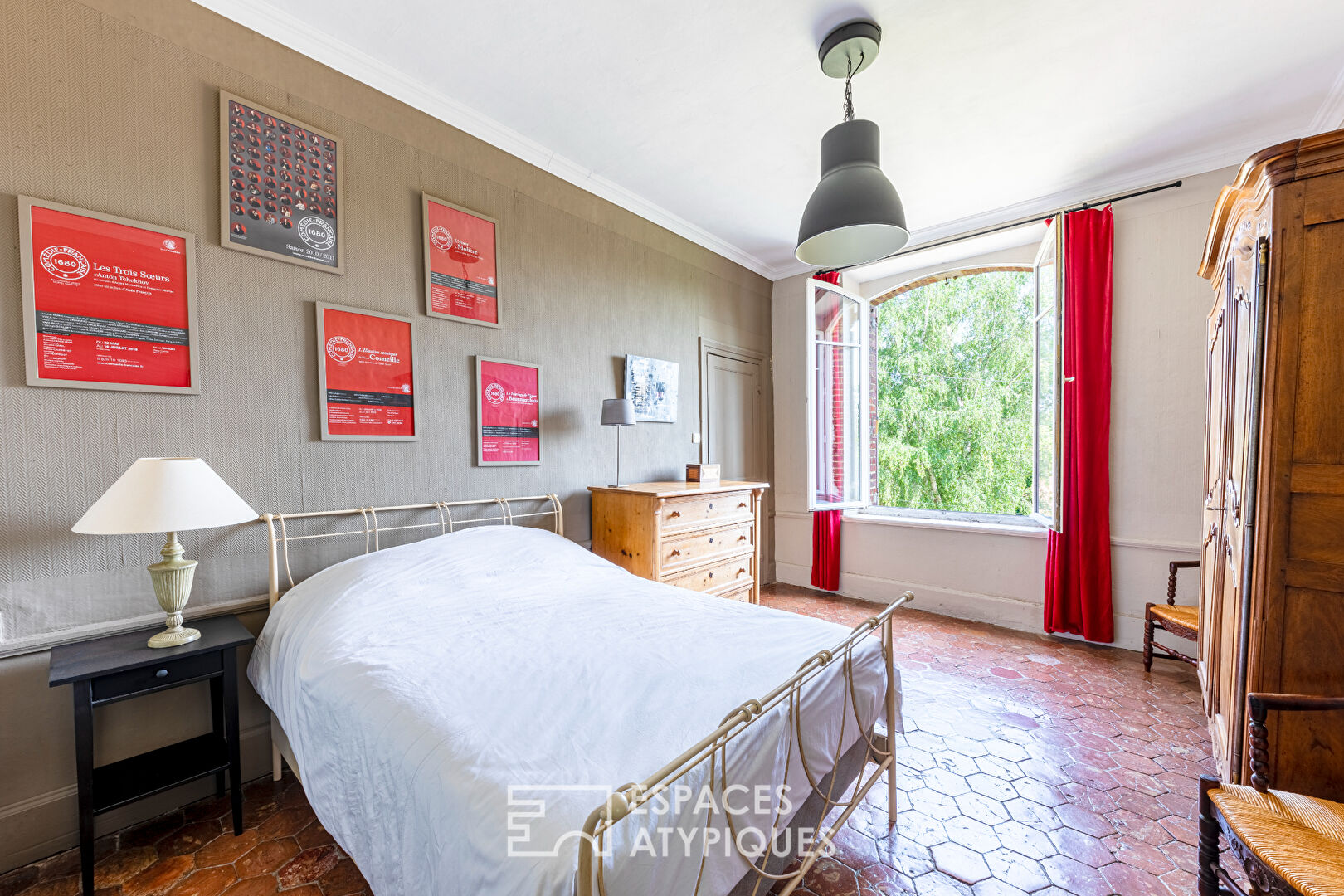 Farmhouse to rehabilitate into gites, reception room or equestrian center