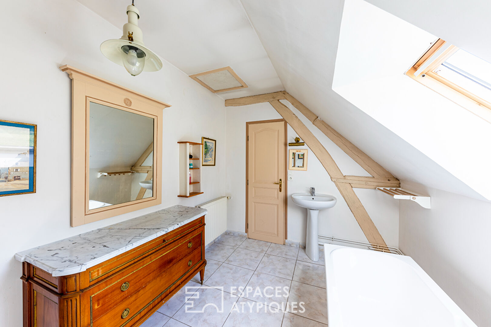 Farmhouse to rehabilitate into gites, reception room or equestrian center