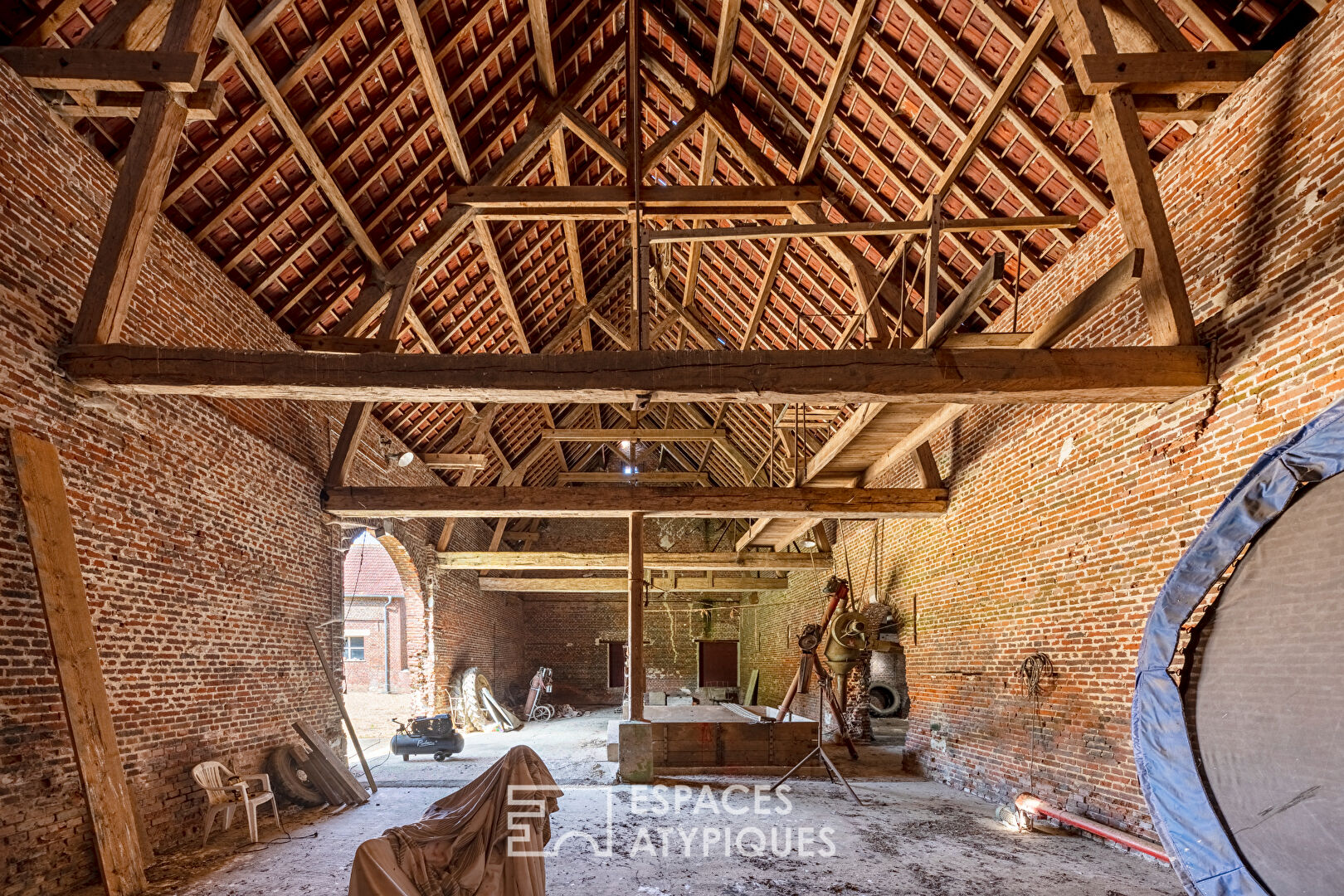 Farmhouse to rehabilitate into gites, reception room or equestrian center
