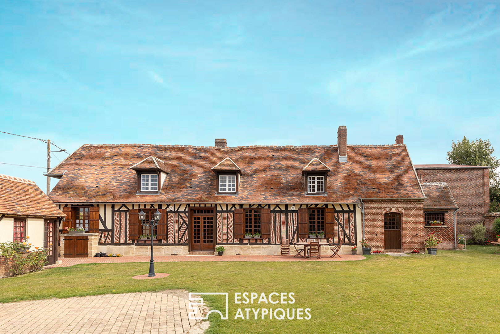 Corps de Ferme avec jardin et grange aménagée