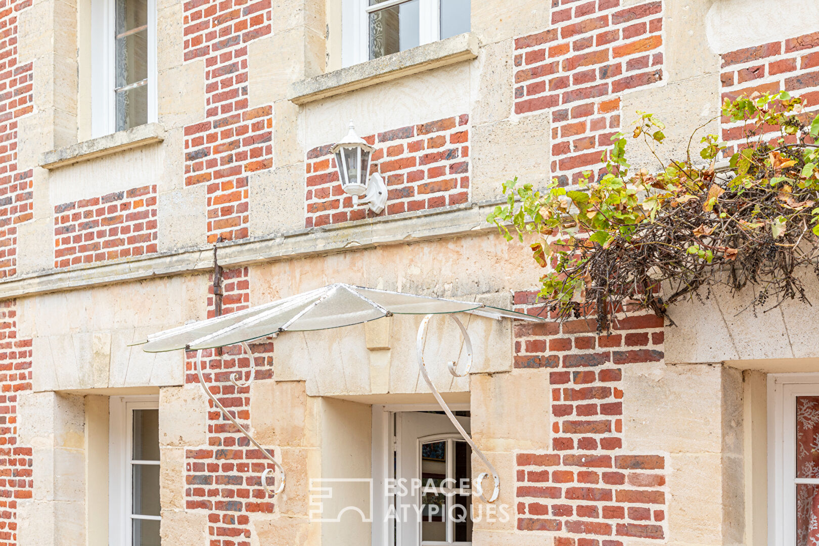 Ancienne Faïencerie avec son jardin suspendu