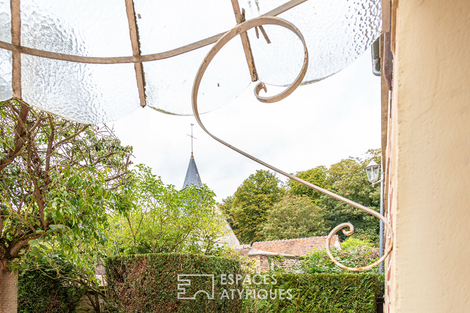 Ancienne Faïencerie avec son jardin suspendu