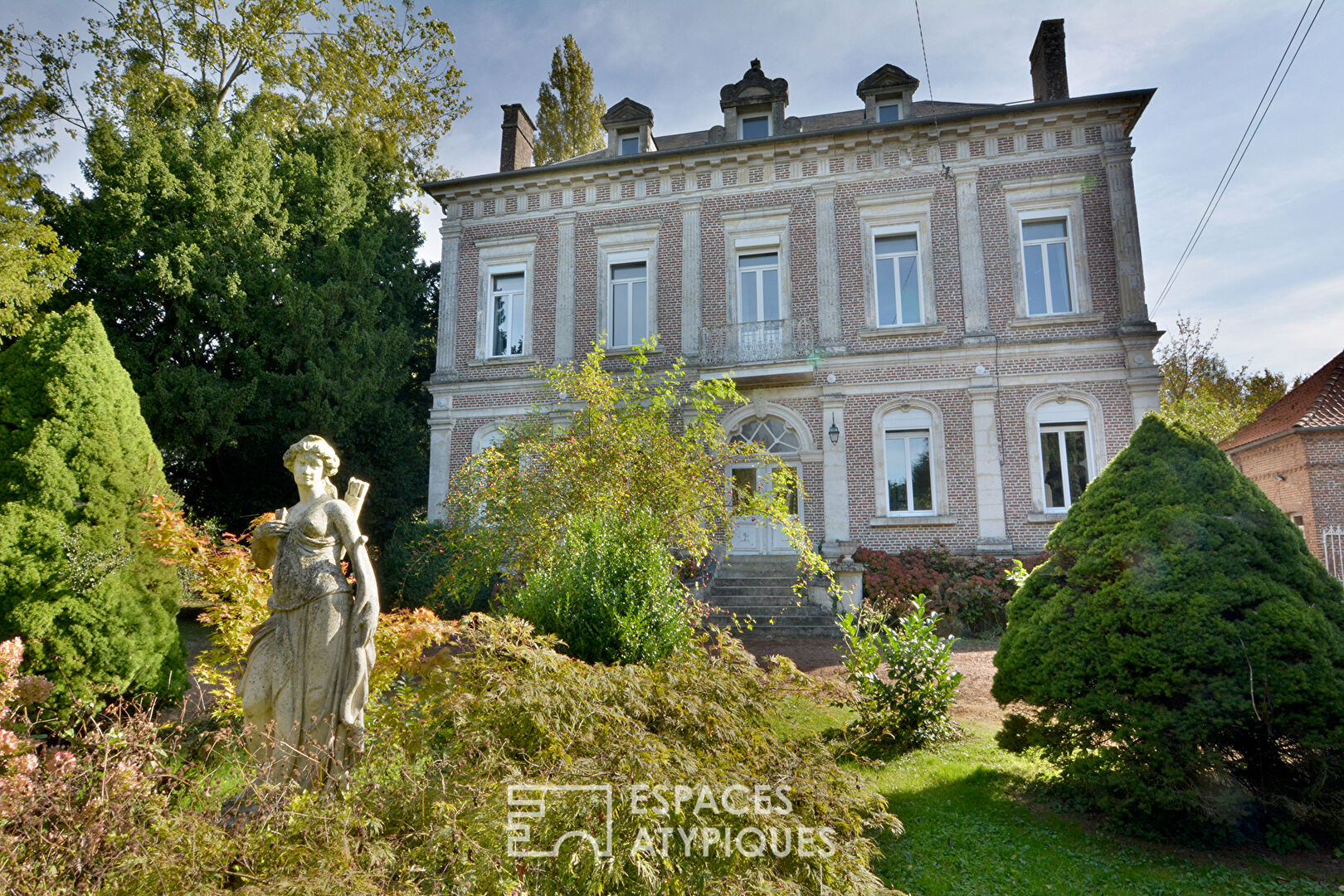 La Folie de Diane – Completely renovated 19th century mansion