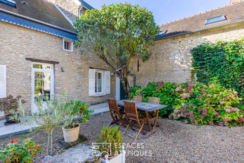 Vexin stone house with outbuilding to convert