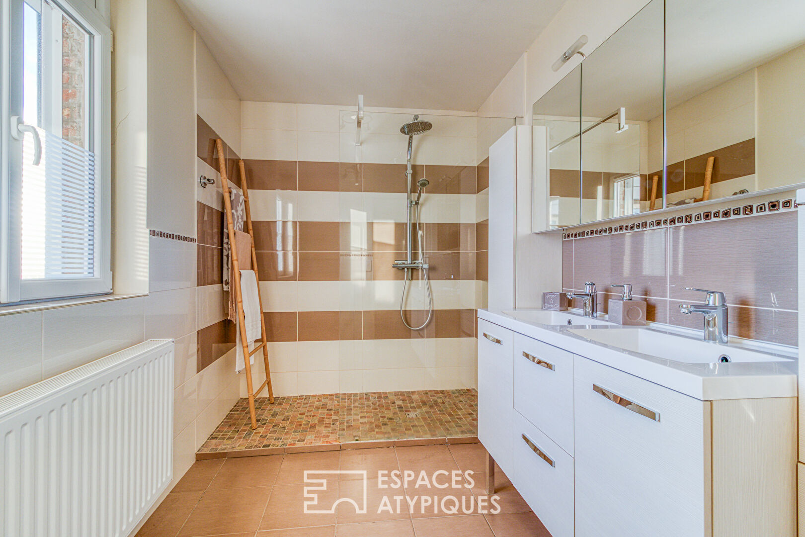 Beautiful millstone, from the last century, renovated close to the city center