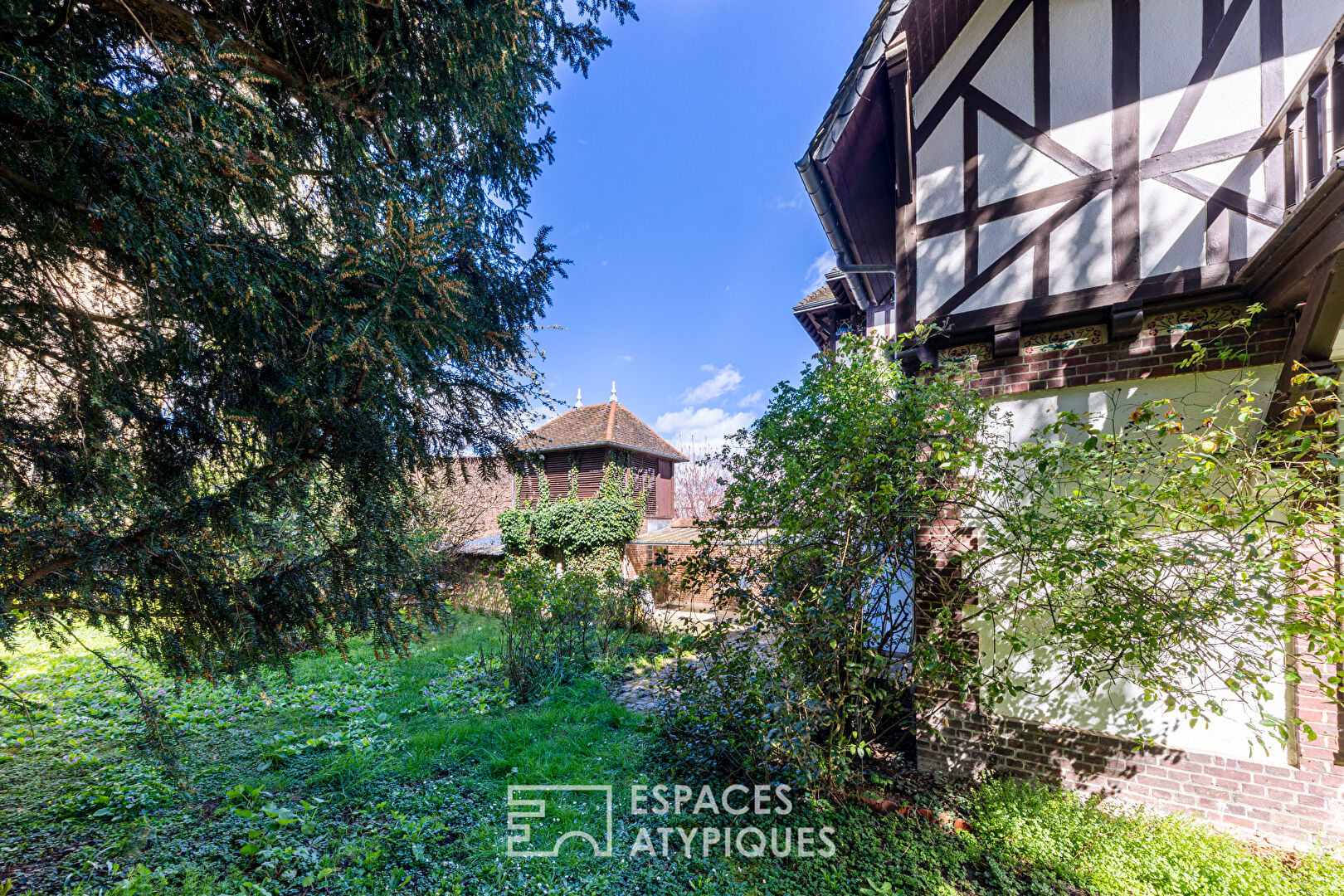 Character residence in the city center of Beauvais