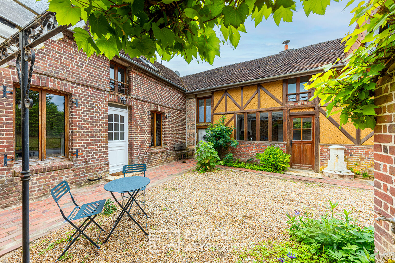 Charming farmhouse with view near Chaumont en Vexin
