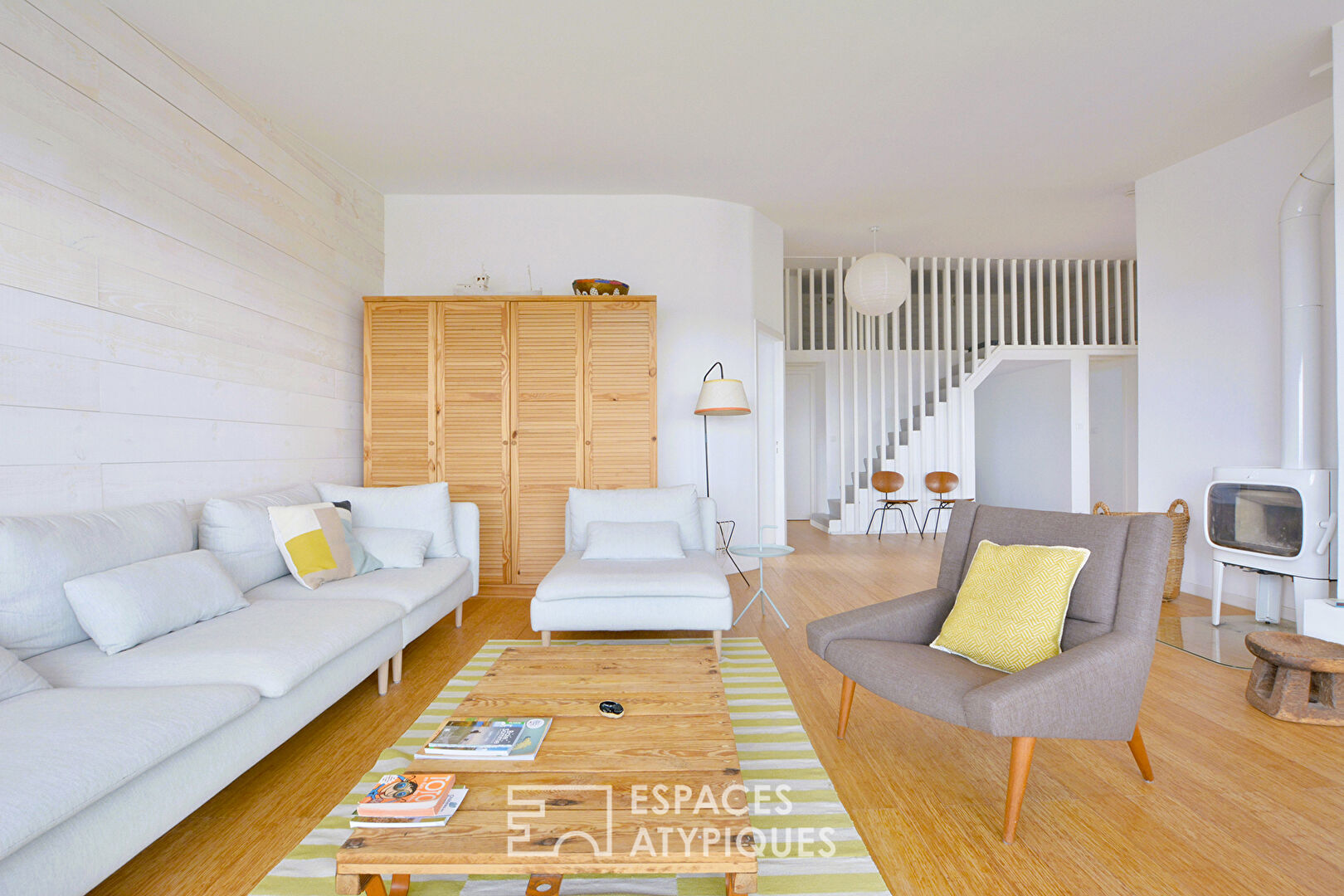 Top floor apartment with panoramic views of the sea and dunes