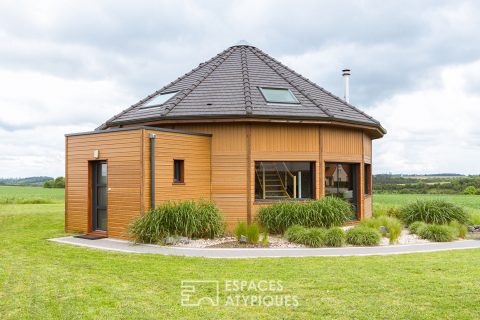 Magnifique Maison Polygonale en bois de cèdre et son jardin proche Sains en Amiénois
