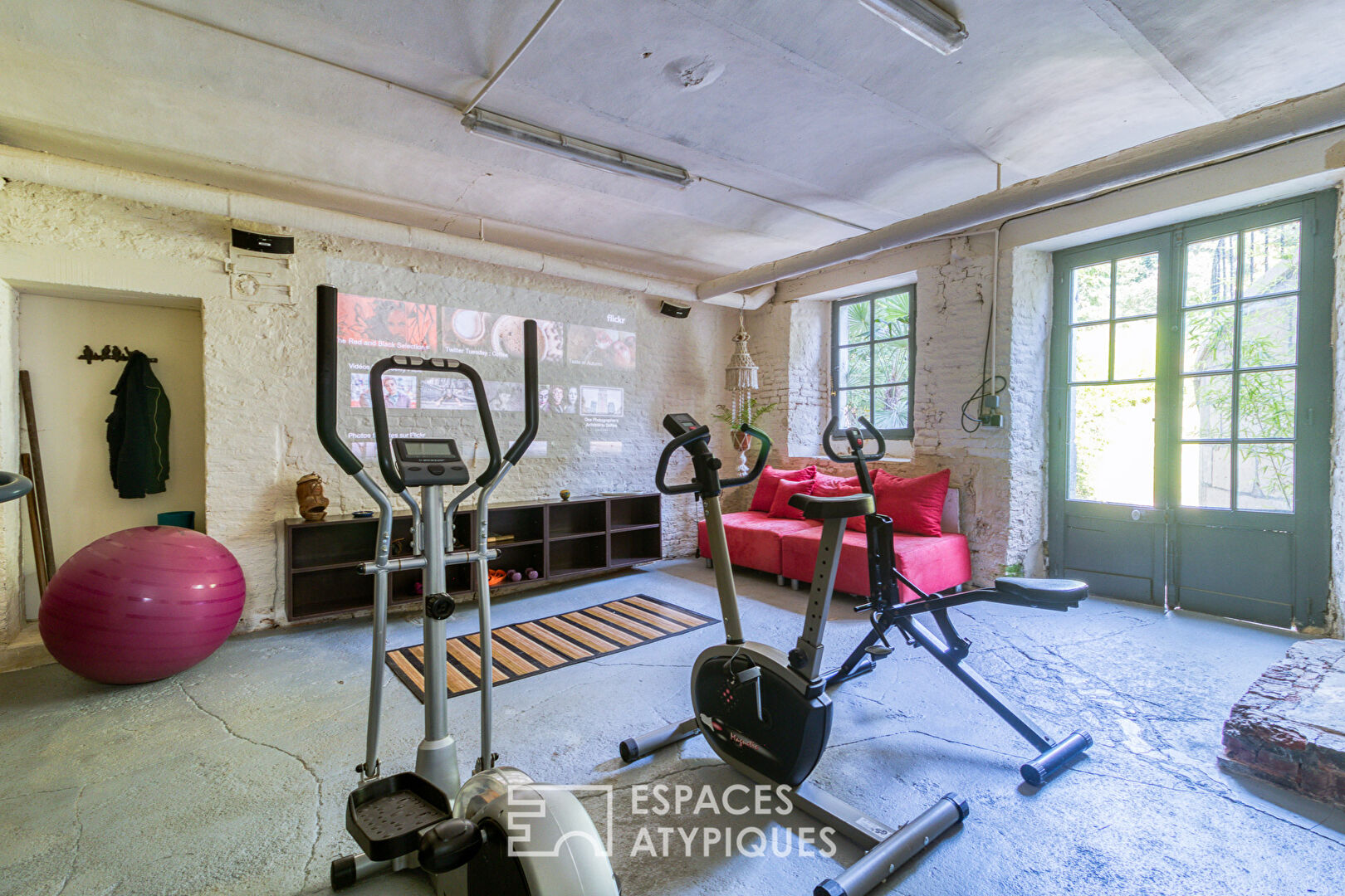 Elegant mansion renovated with taste – Laon (02000)