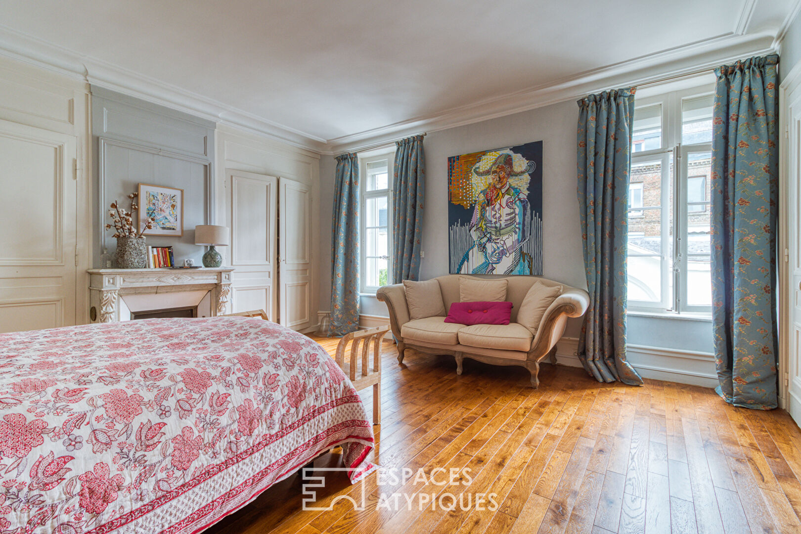 Magnificent residence with courtyard in the heart of Amiens city center