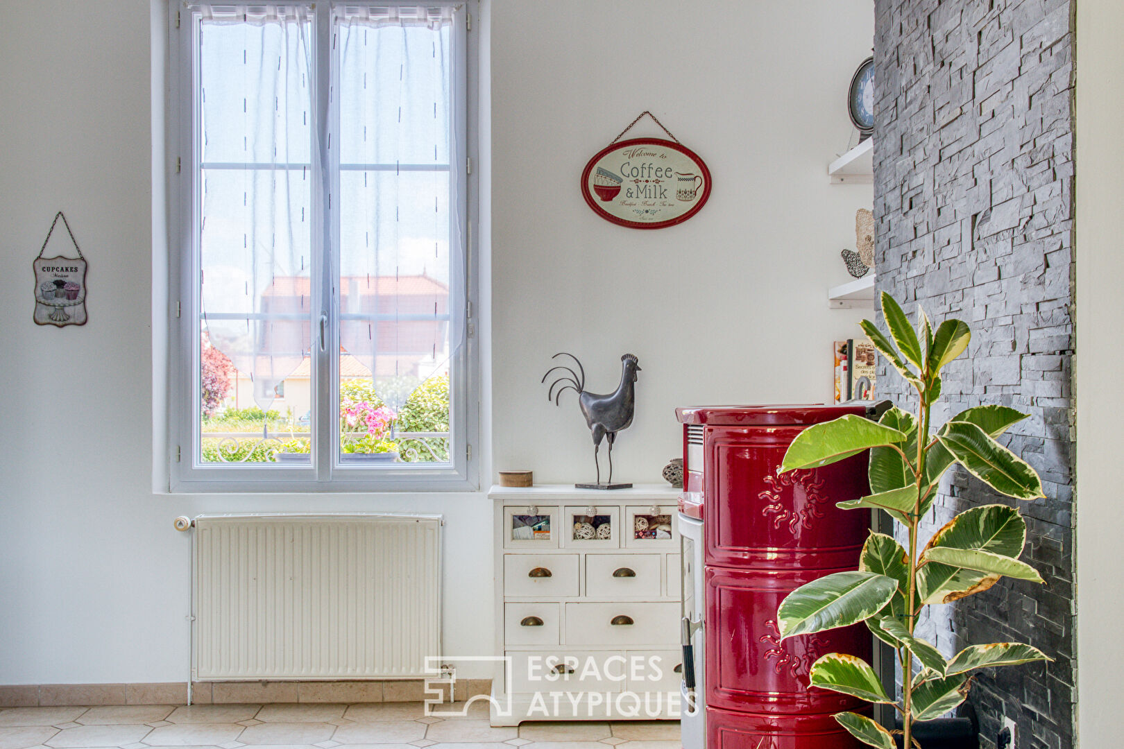 Family house, Old Presbytery renovated in Caulieres