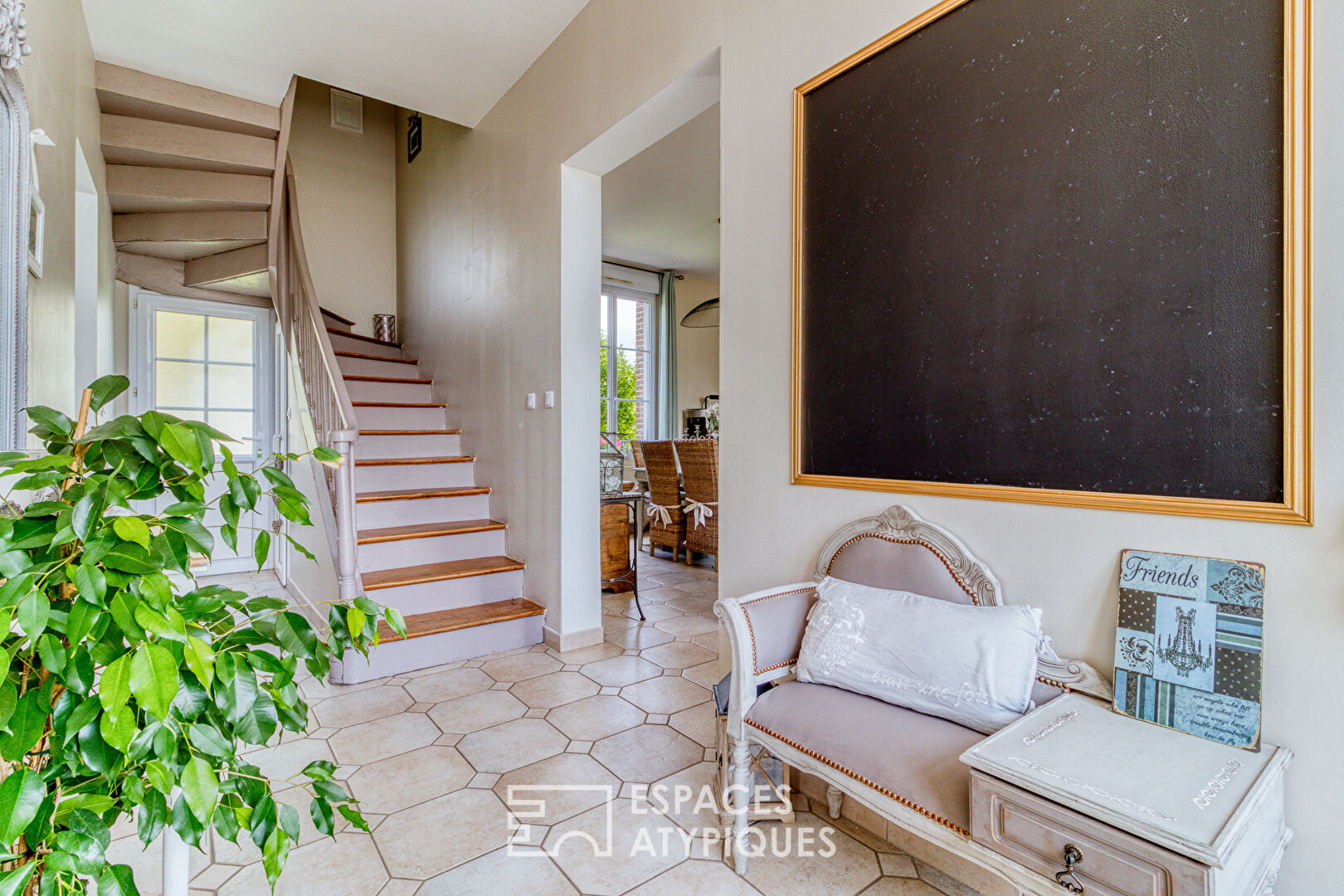 Family house, Old Presbytery renovated in Caulieres