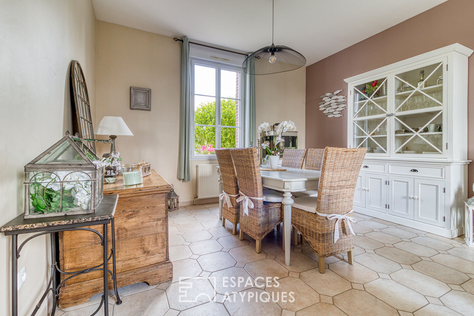 Family house, Old Presbytery renovated in Caulieres