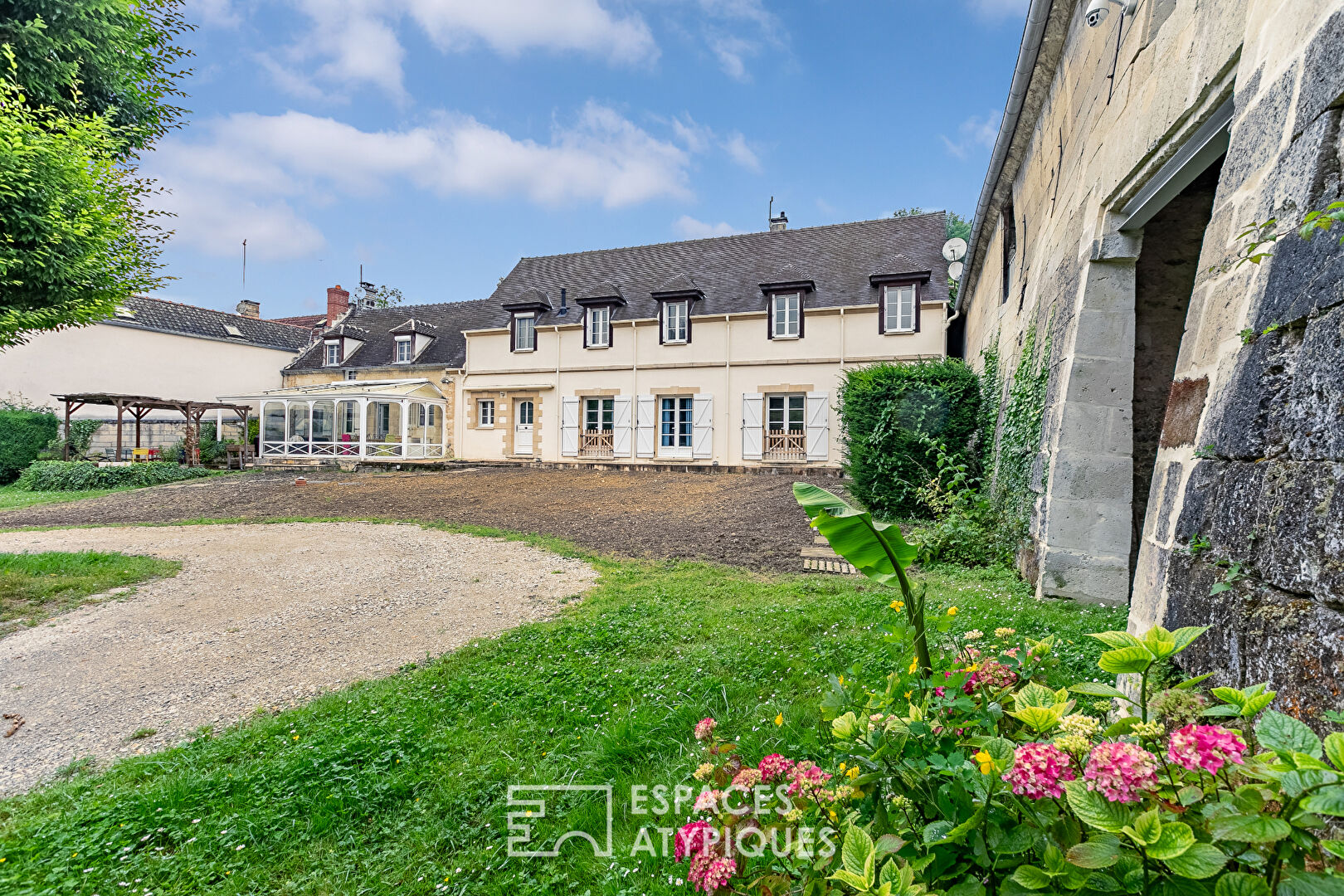 Maison de famille 19ème rénovée avec jardin près de Pierrefonds