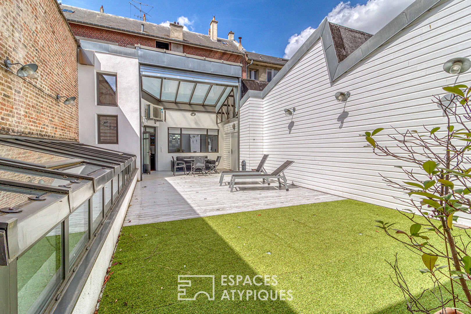 Exceptional loft ideally located in the heart of Amiens.