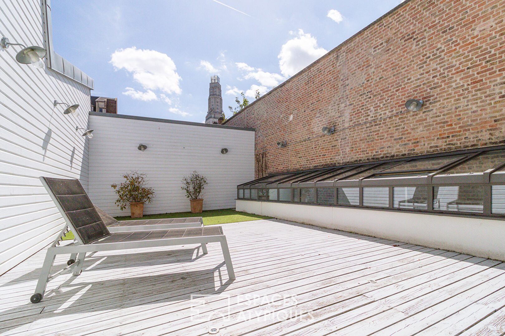 Exceptional loft ideally located in the heart of Amiens.