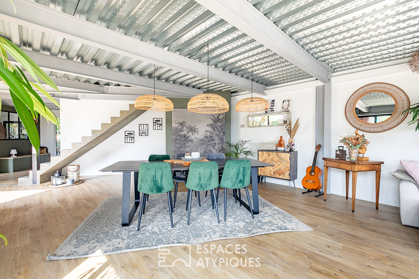 Maison d’architecte avec piscine et jardin proche  de Gouvieux