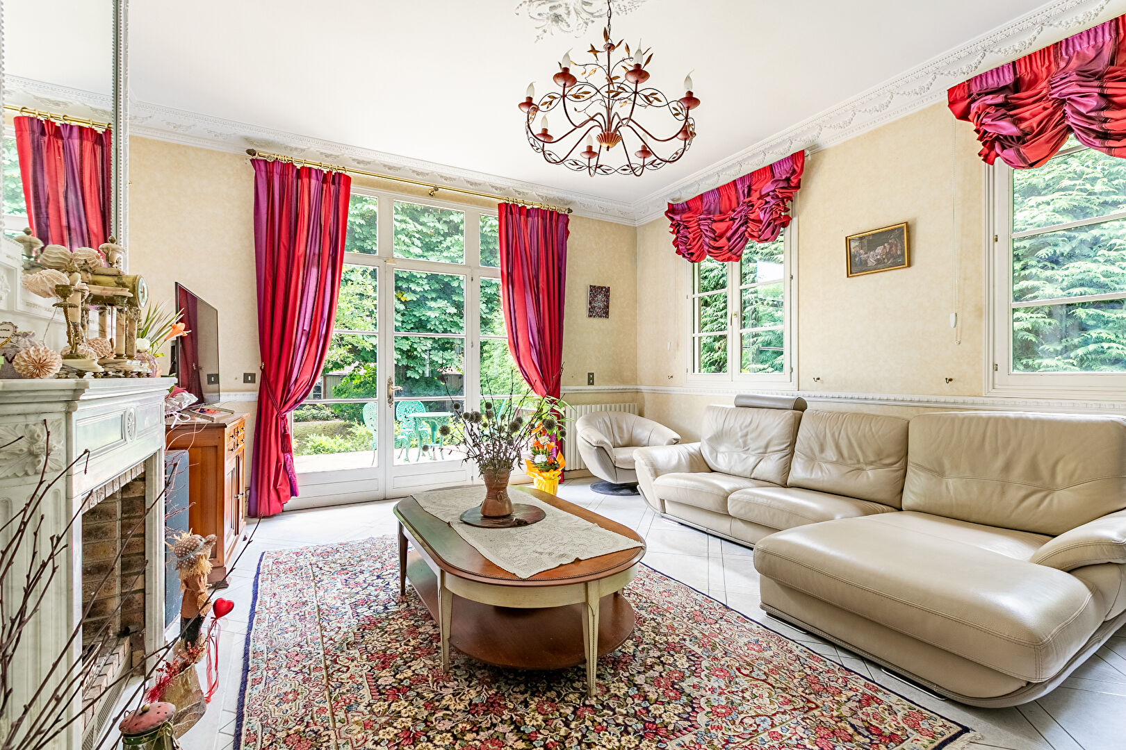 Maison Bourgeoise sur parc paysagé à Noyon