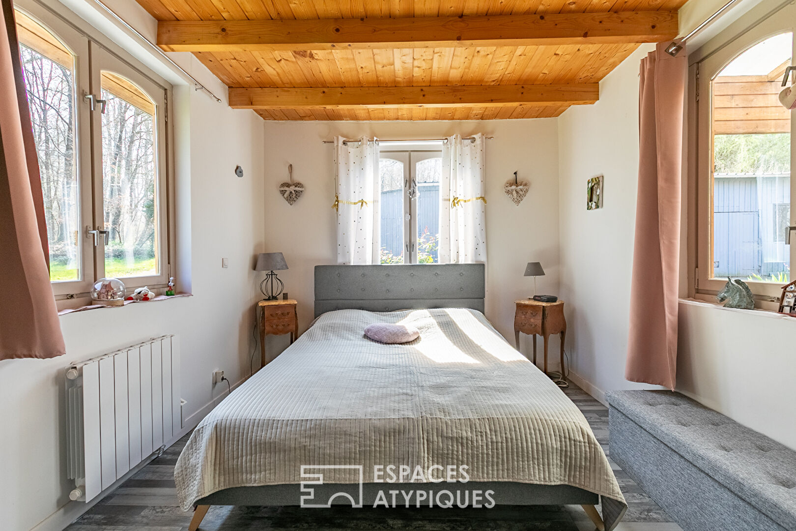 Contemporary characterful timber-framed house near Compiègne