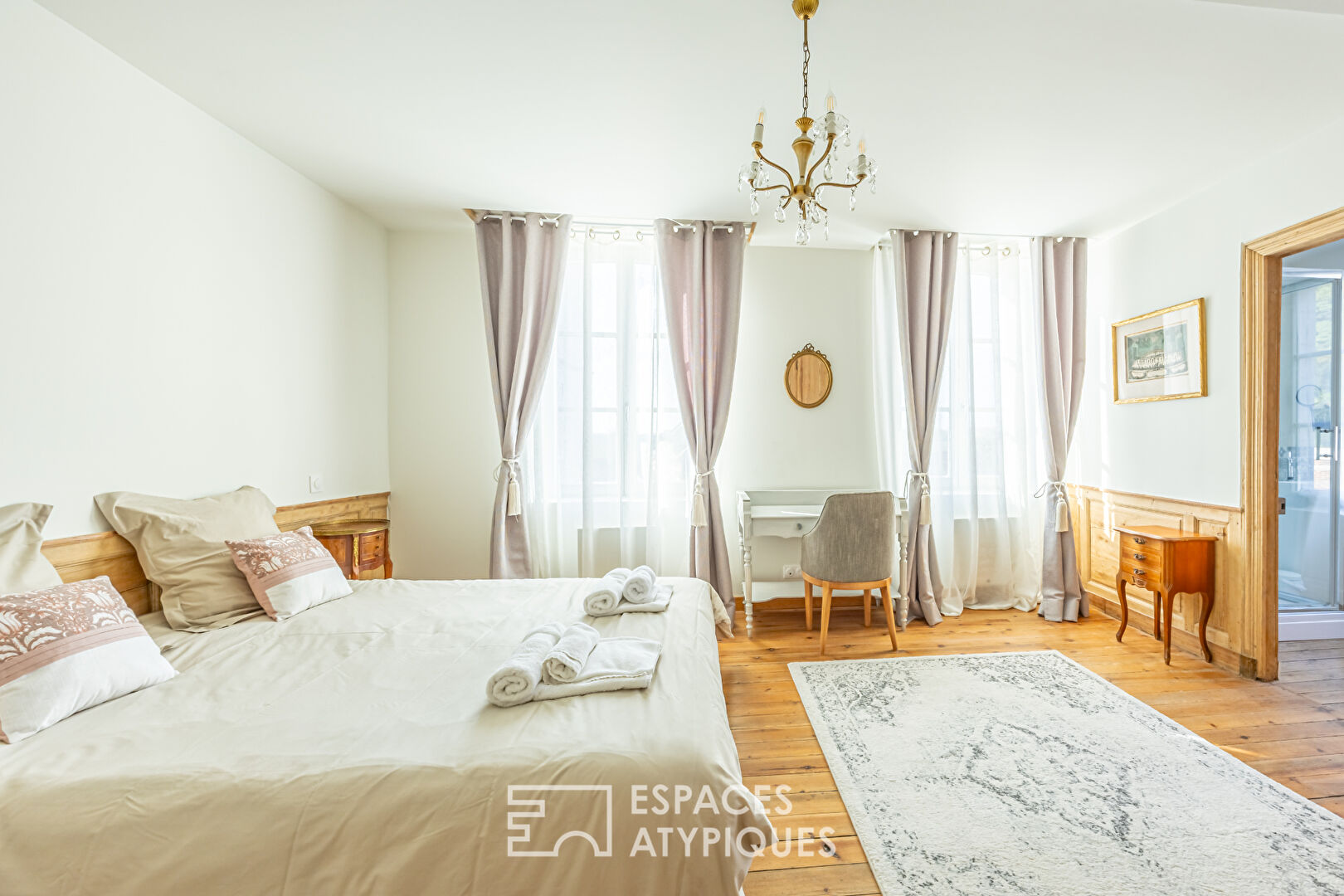 Renovated mansion in the heart of Saint Riquier