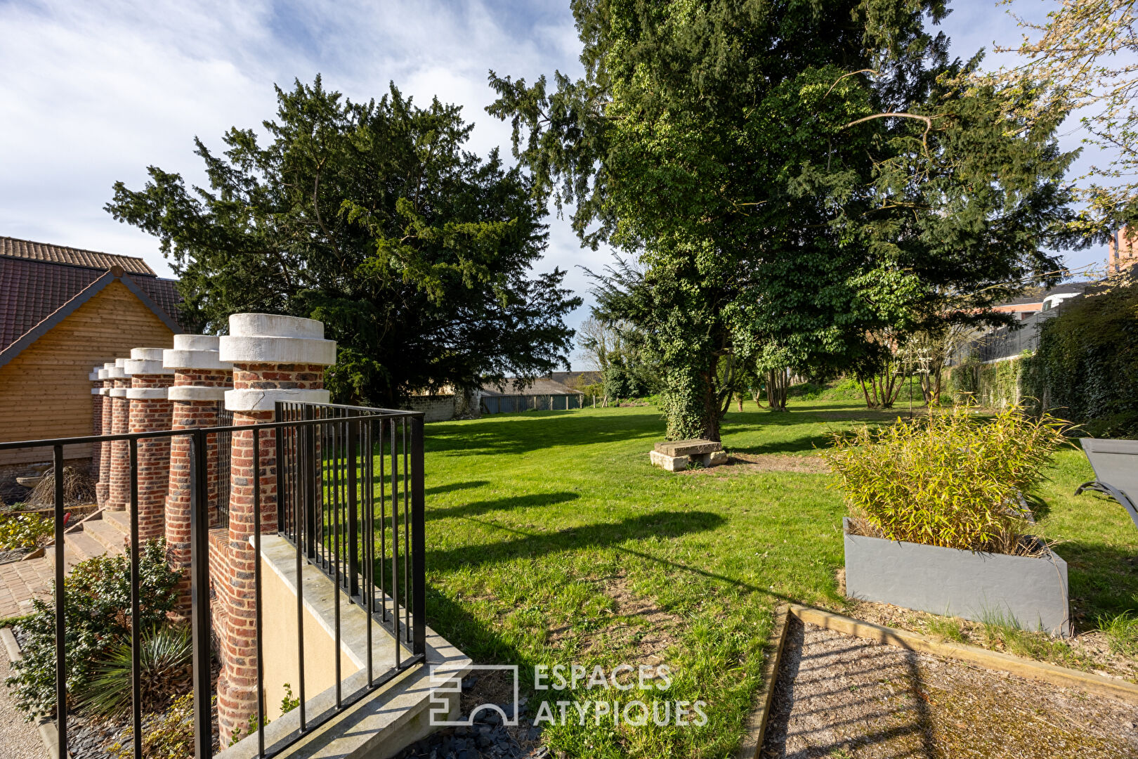 Renovated mansion in the heart of Saint Riquier
