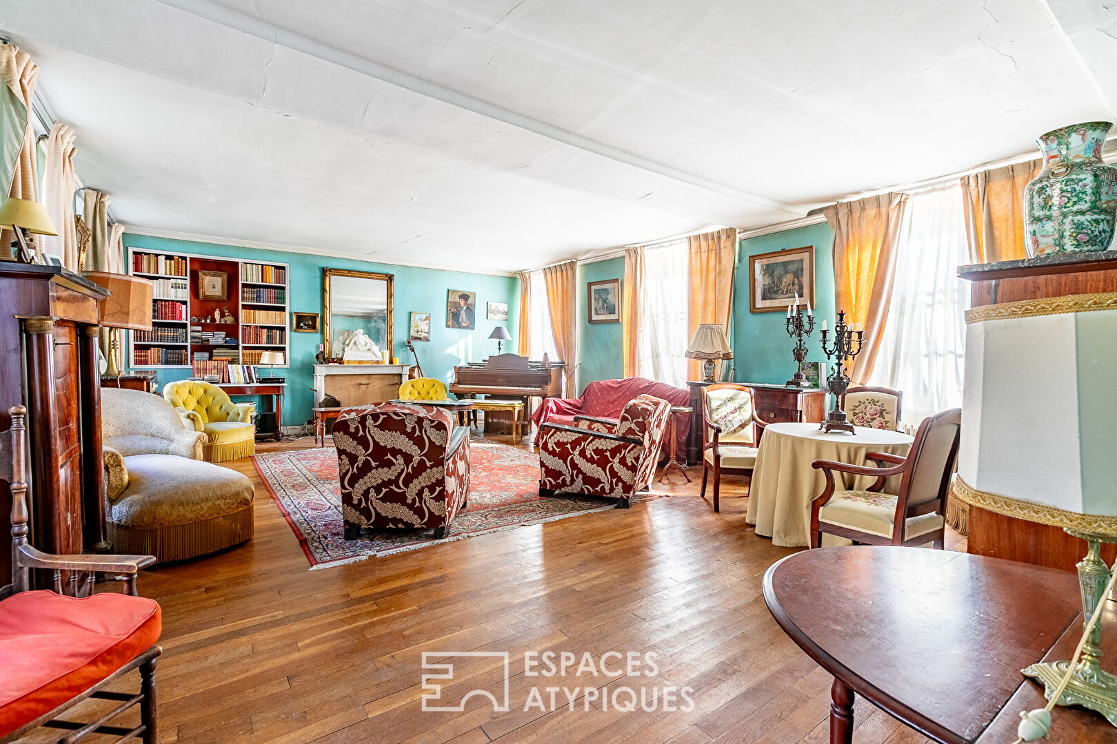 Historic residence a stone’s throw from Senlis town centre