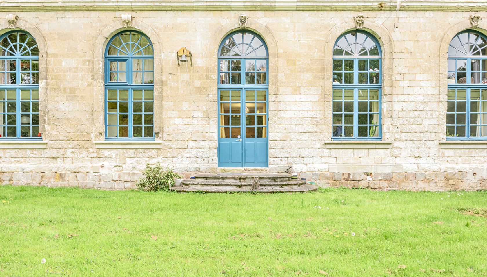 Contemporary duplex in the heart of a centuries-old abbey near Picquigny