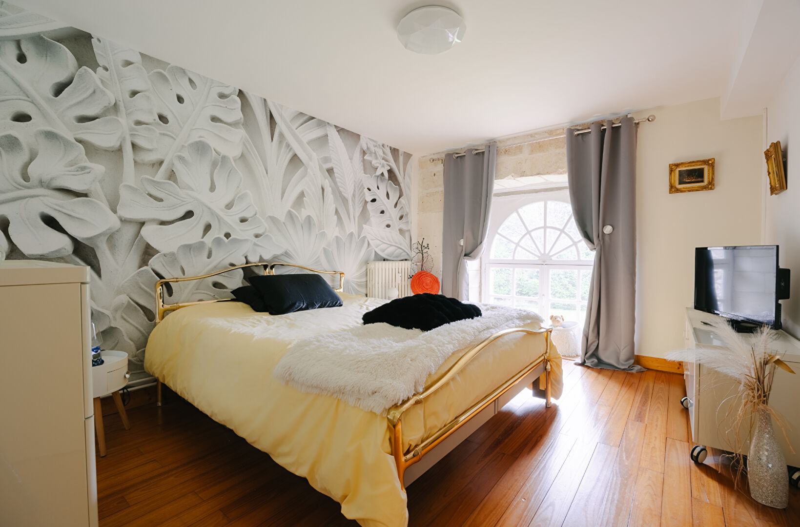 Contemporary duplex in the heart of a centuries-old abbey near Picquigny