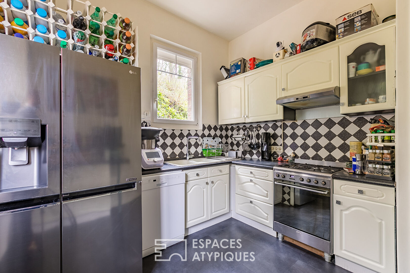Renovated mansion with breathtaking views of the Oise Valley