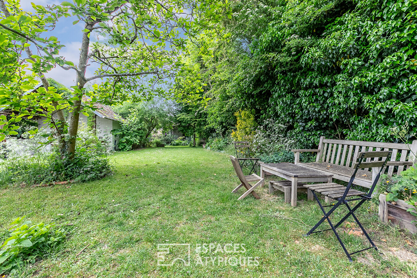 Authentique longère parfaitement restaurée et son jardin