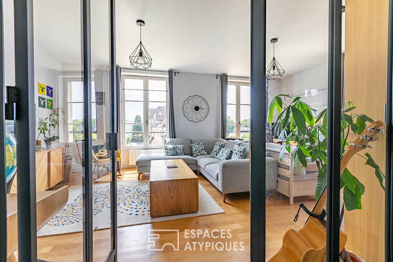 Appartement familial haut de gamme avec jardin dans une demeure emblématique de Crépy-en-Valois