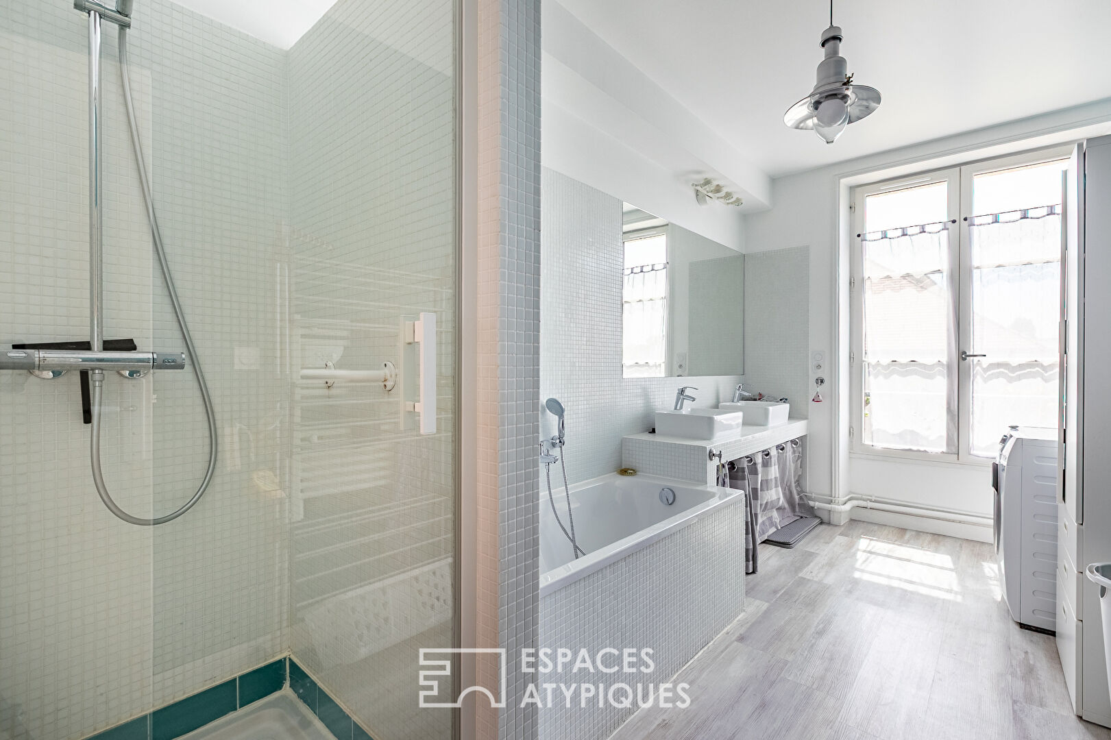 Appartement familial haut de gamme avec jardin dans une demeure emblématique de Crépy-en-Valois