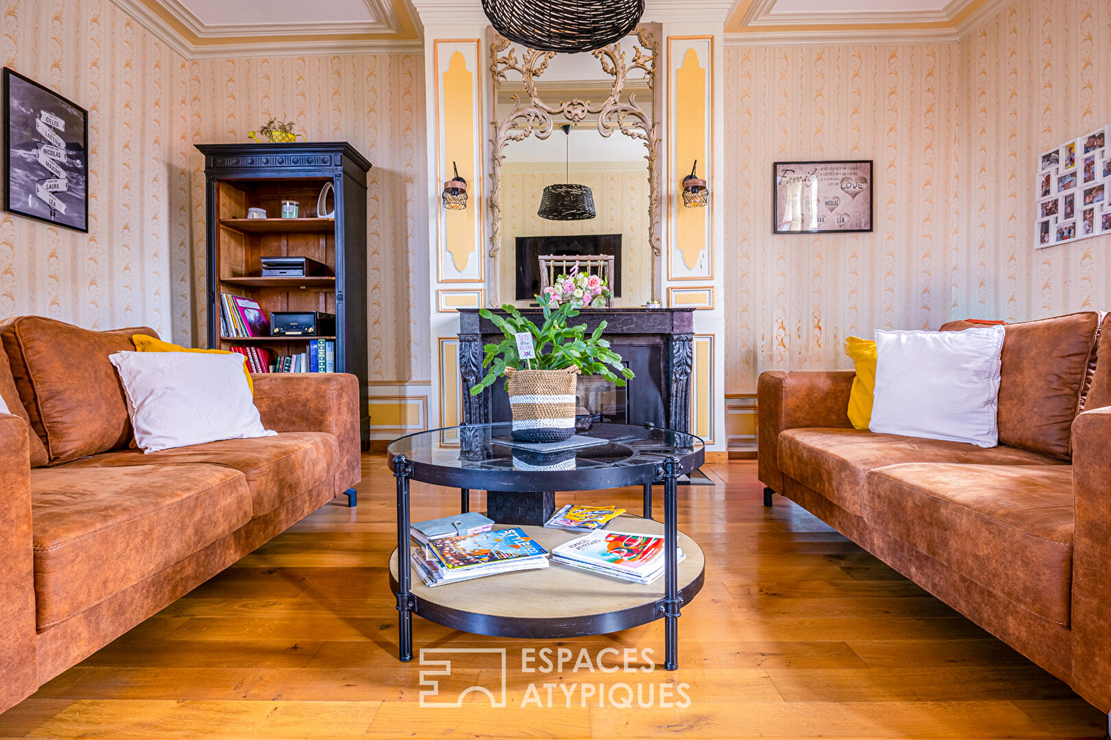 Bourgeois house with gîte, heart of town, close to Amiens