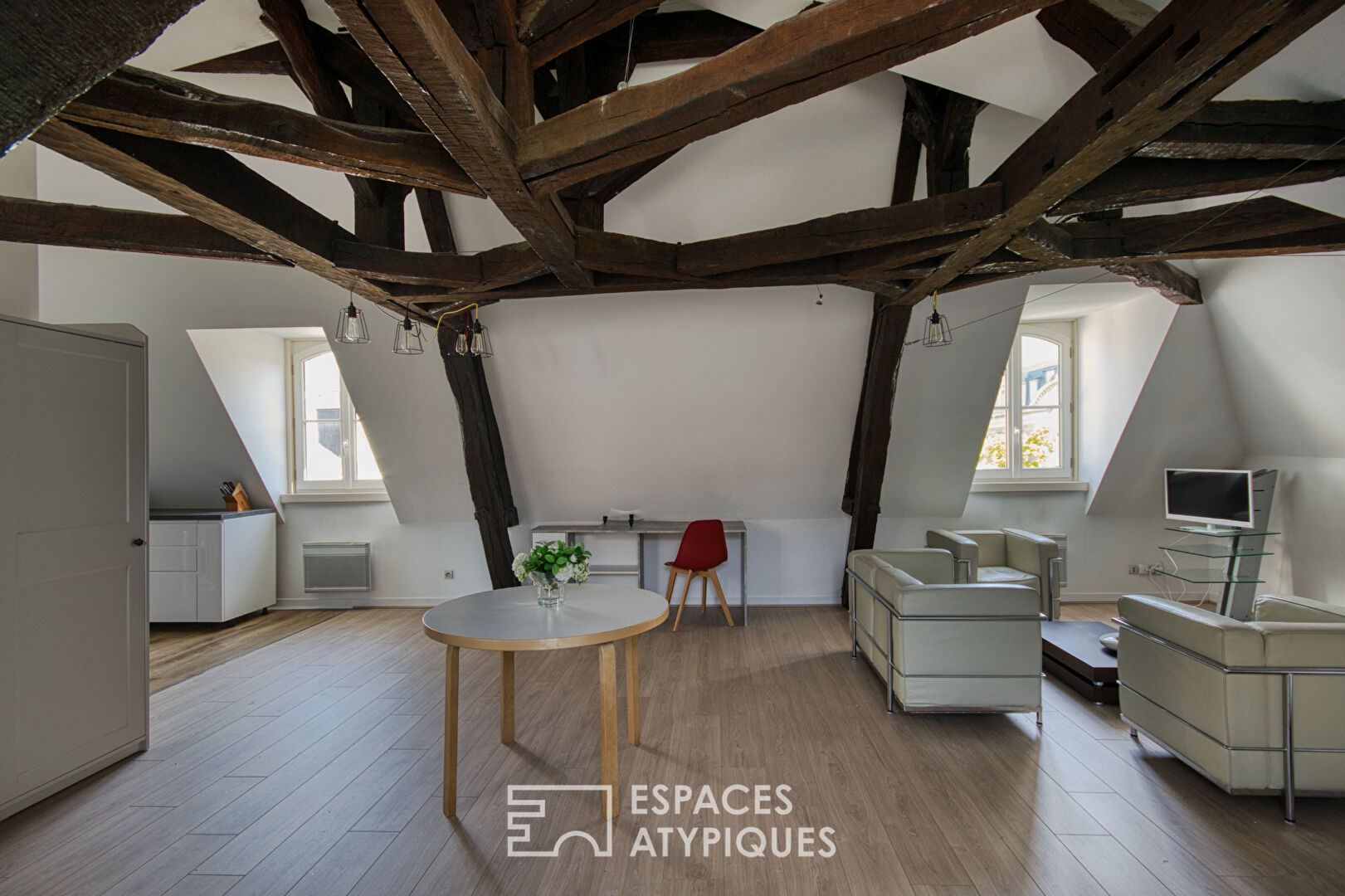 Charming attic apartment in the historic center of Amiens