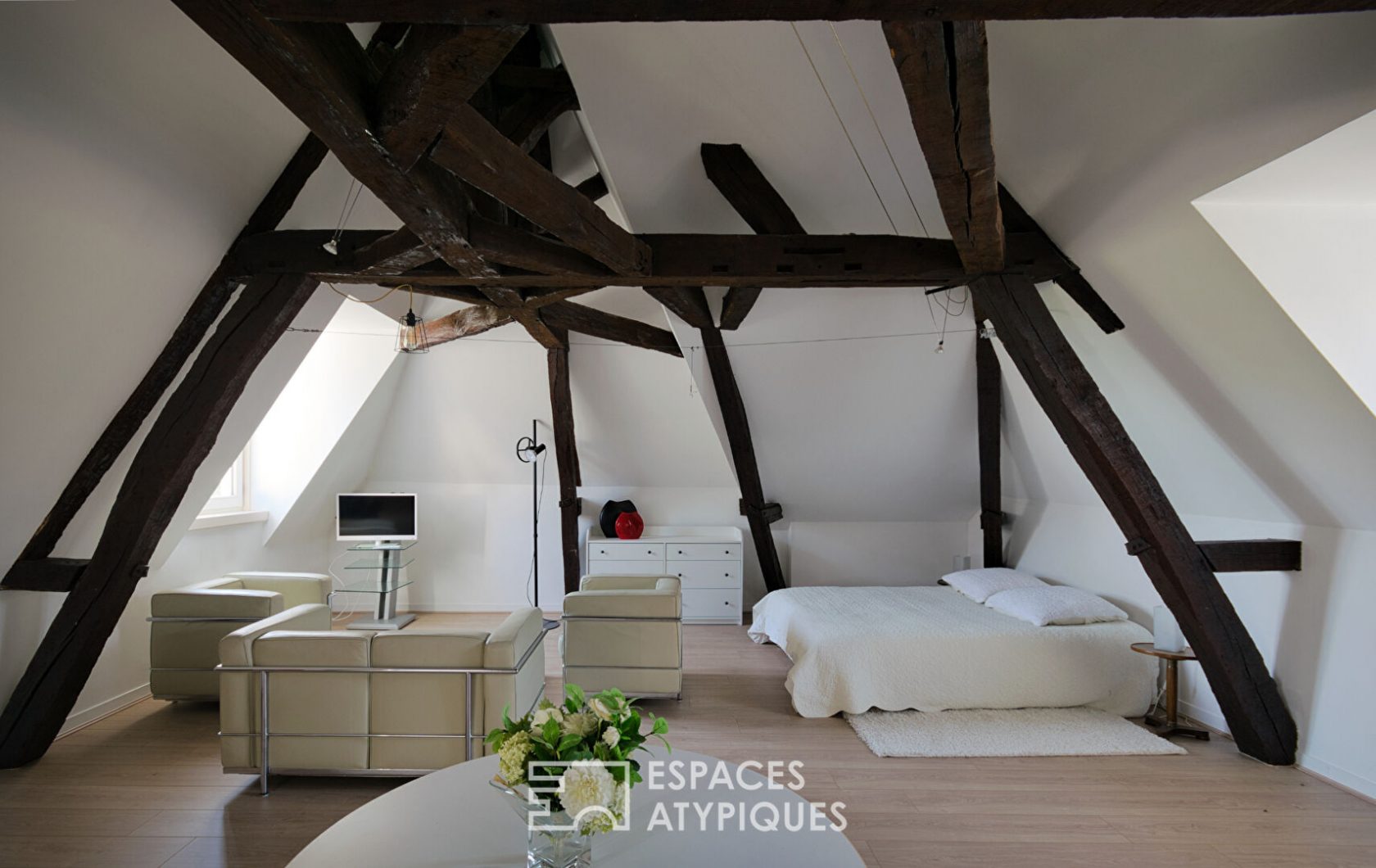Charming attic apartment in the historic center of Amiens