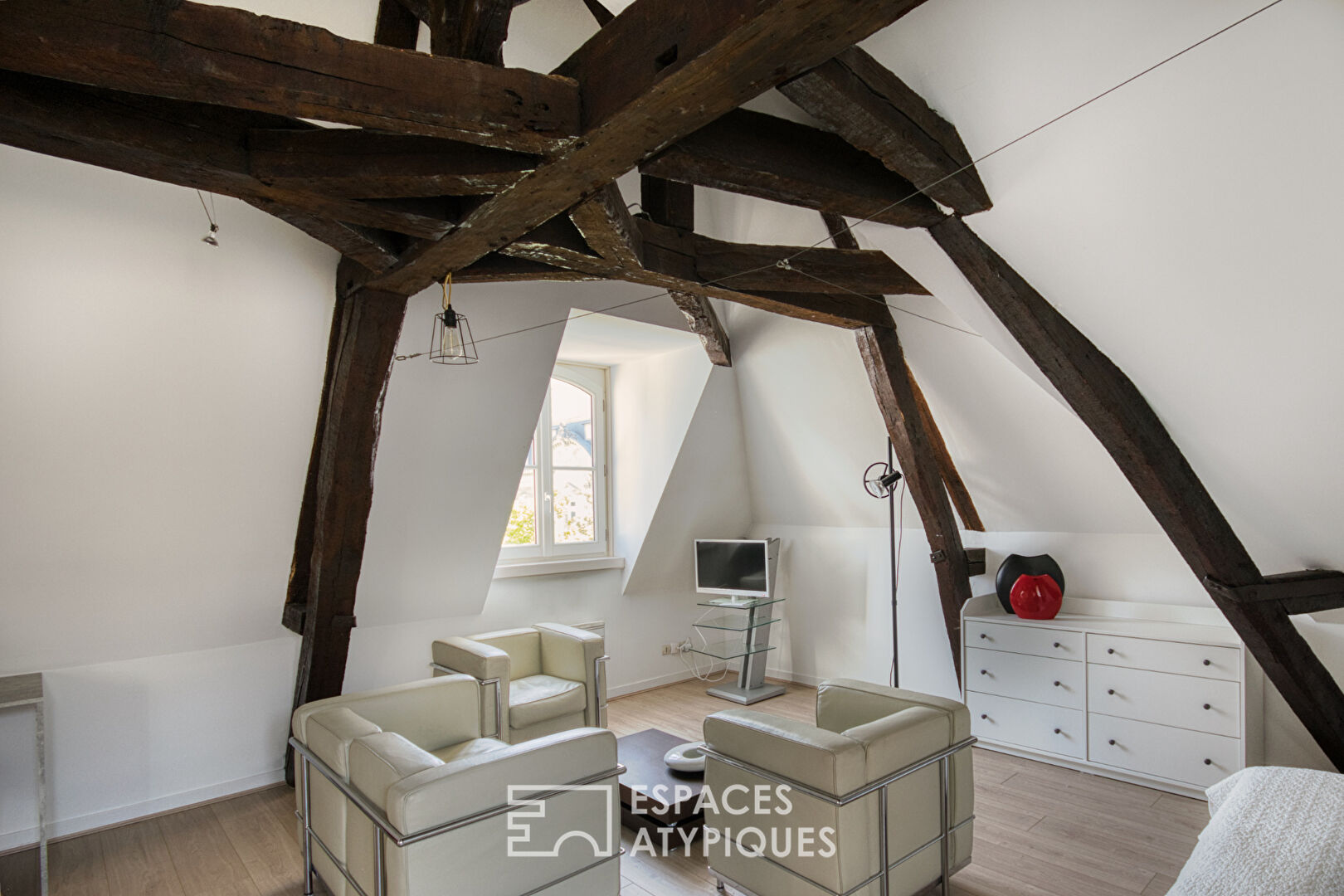 Charming attic apartment in the historic center of Amiens
