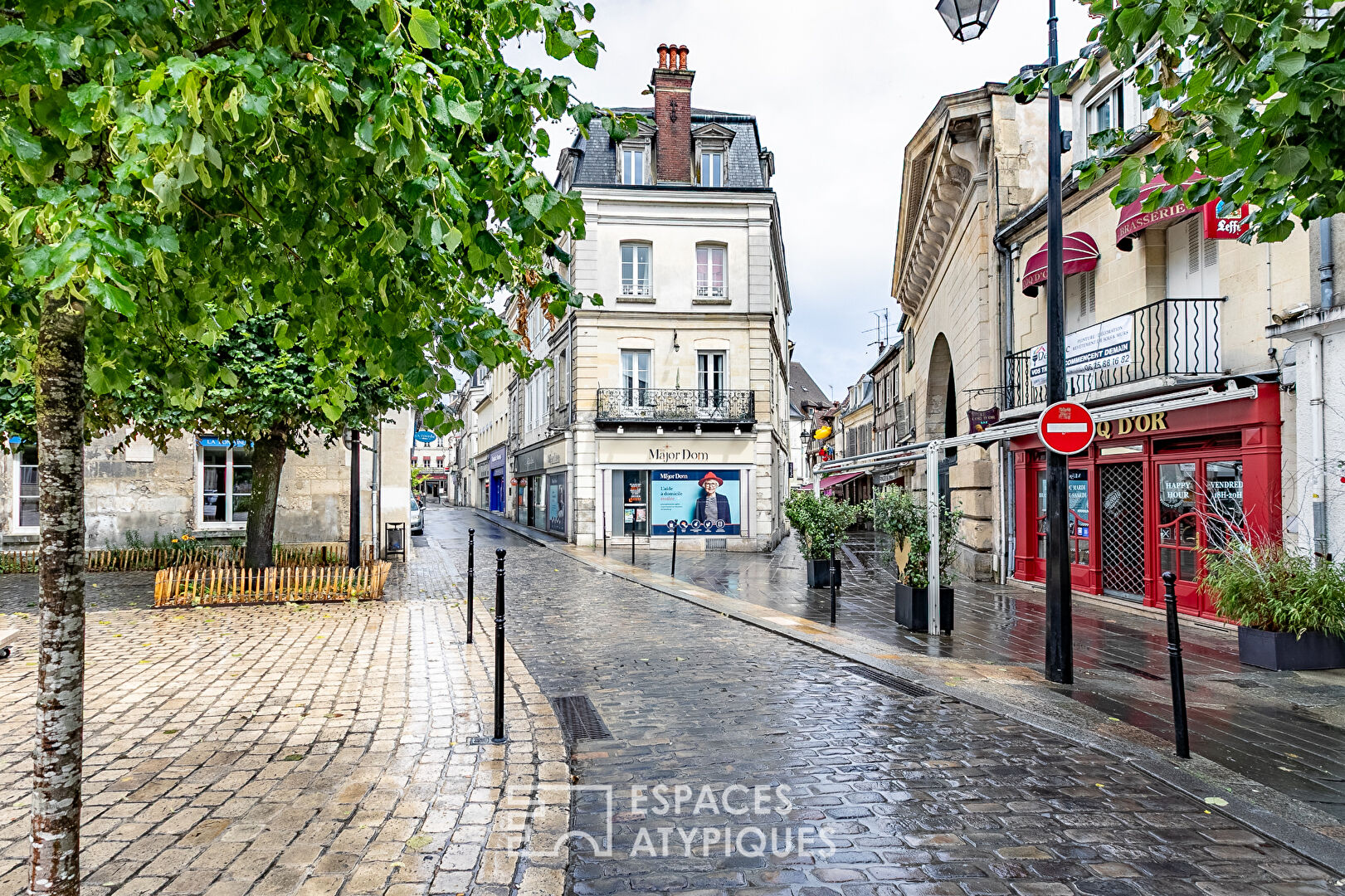 Unique! Beautiful renovated apartment in the historic city center of Compiègne