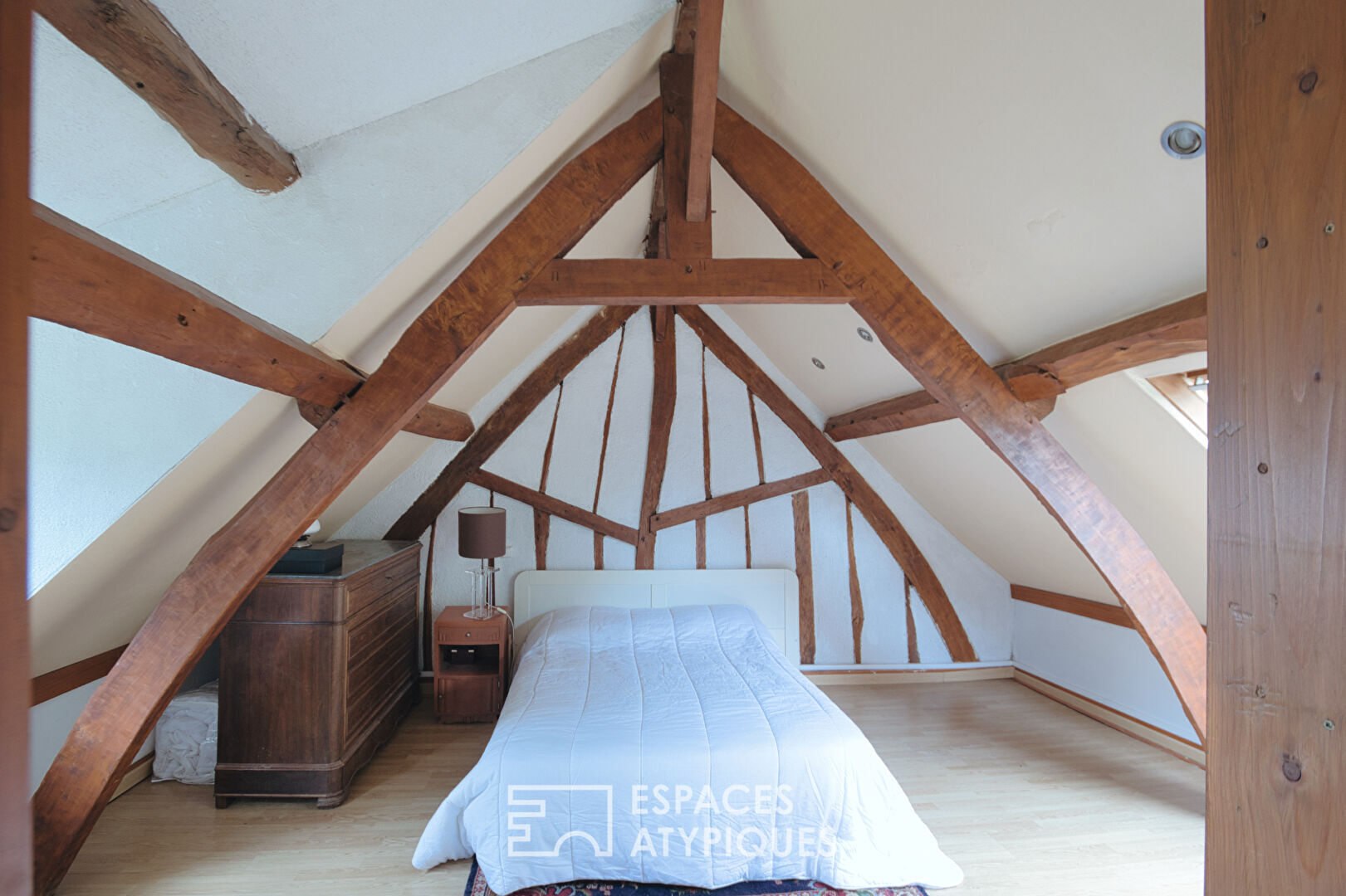 Ensemble de charme avec maison d’invités et jardin bucolique dans la région amiénoise
