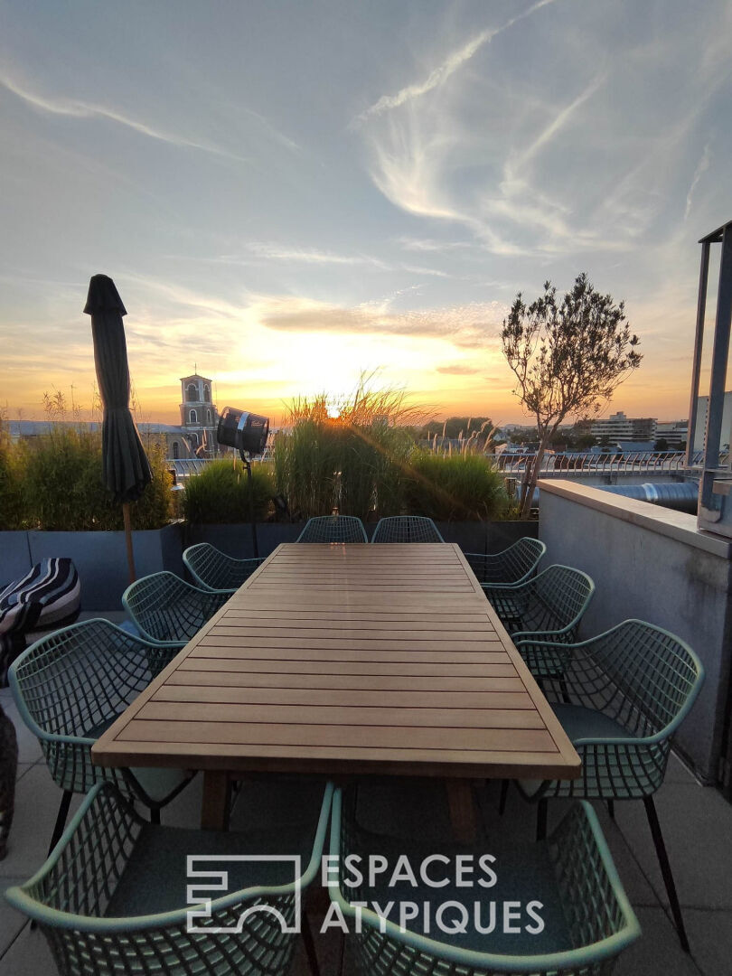 Penthouse avec terrasse piscine. Amiens centre