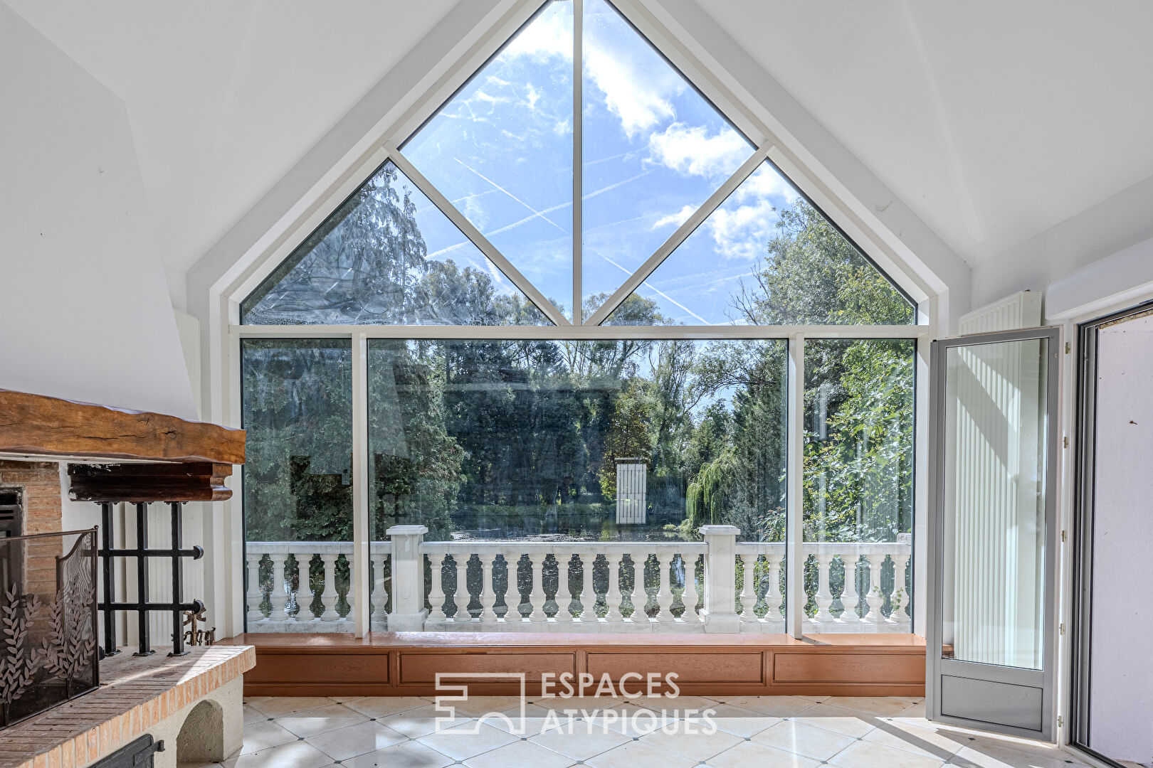 Large family home with independent gite and private pond