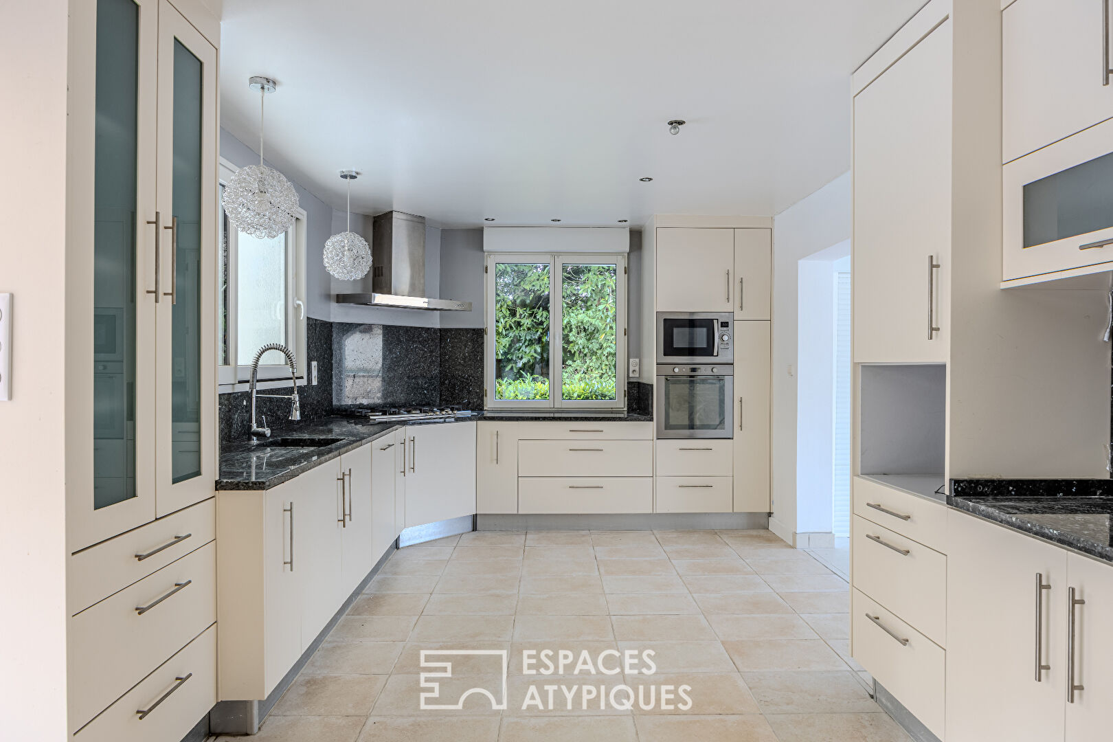 Large family home with independent gite and private pond