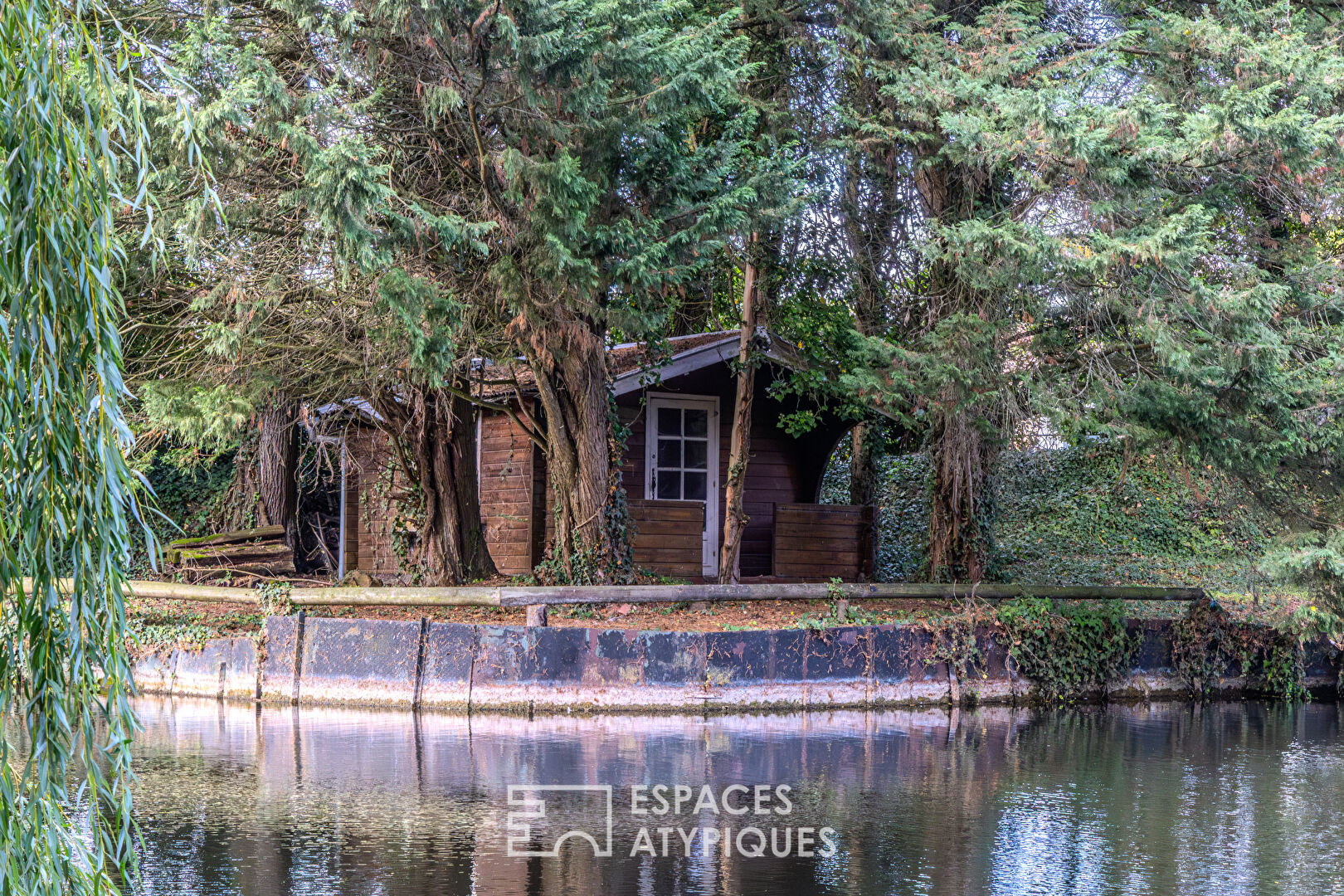 Large family home with independent gite and private pond